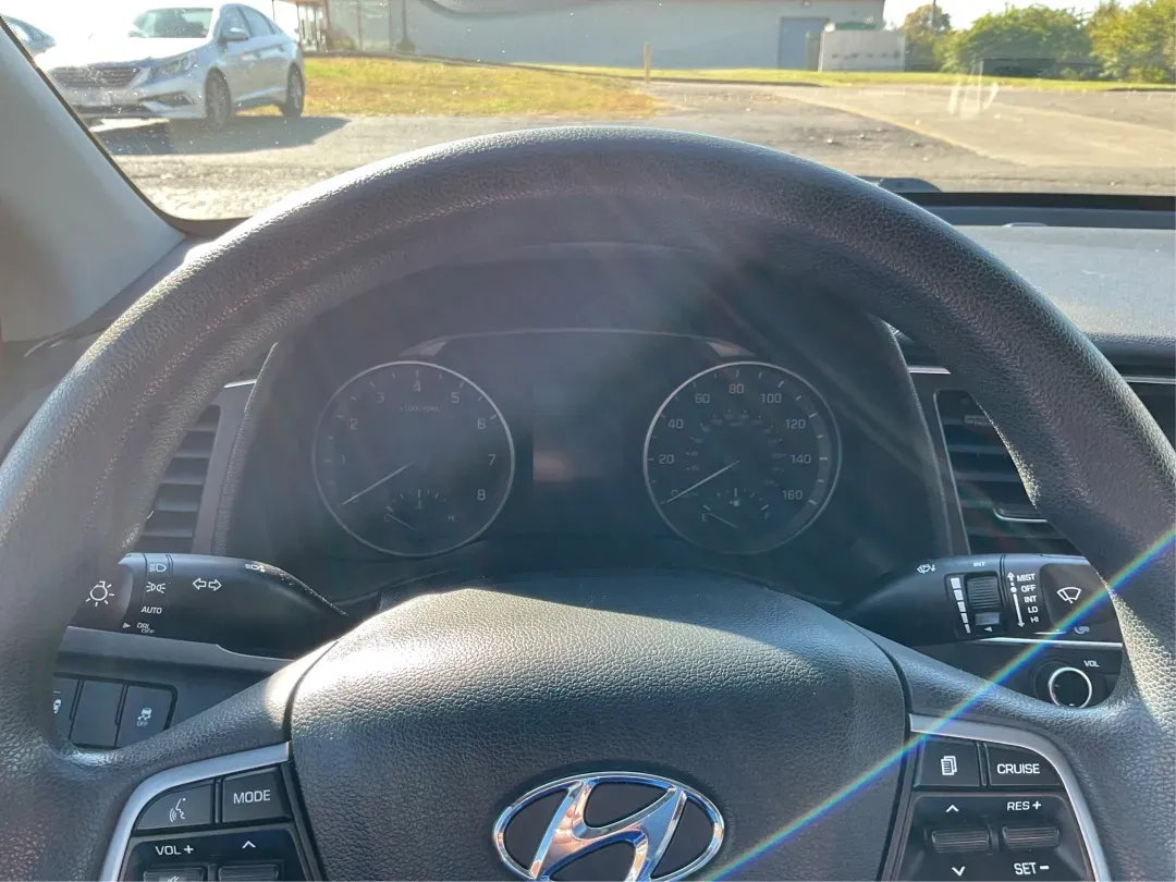 2018 Hyundai Elantra SEL (5NPD84LF6JH) with an Nu 2L I-4 DOHC engine, located at 8750 N County Rd 25A, Piqua, OH, 45356, (937) 908-9800, 40.164391, -84.232513 - **Elevate Your Daily Drive with the 2018 Hyundai Elantra SEL Perfect for Commuters and Families Alike!**<br /> <br /> Are you searching for a reliable and stylish vehicle that fits into your busy lifestyle? At Advantage Car and Credit - Piqua, we understand that finding the right car can be challen - Photo#15