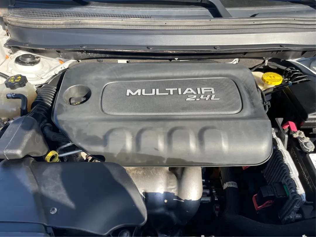 2014 Jeep Cherokee Limited (1C4PJLDB2EW) with an Other engine, located at 1230 East Main St, Xenia, OH, 45385, (937) 908-9800, 39.688026, -83.910172 - **Unleash Your Adventurous Spirit with the 2014 Jeep Cherokee Limited!**<br /> <br /> Are you ready to enhance your lifestyle with a vehicle that perfectly balances comfort, capability, and style? Look no further than the 2014 Jeep Cherokee Limited, available now at Advantage Car and Credit in Xenia - Photo#11