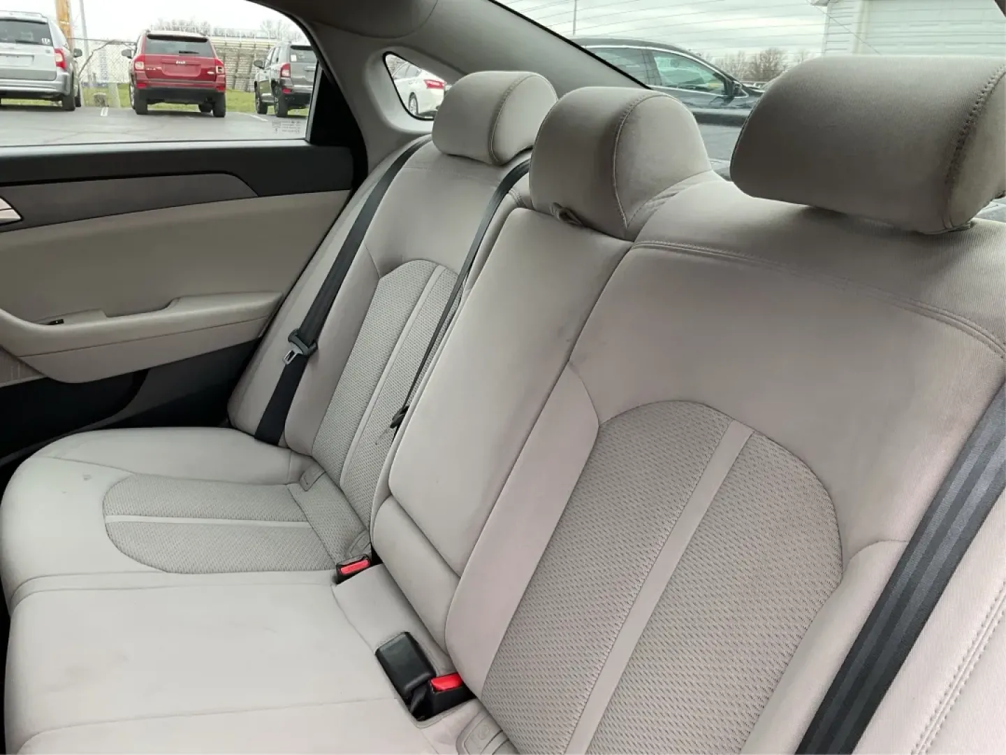 2017 Hyundai Sonata Base/SE (5NPE24AF8HH) with an Other engine, located at 1184 Kauffman Ave, Fairborn, OH, 45324, (937) 908-9800, 39.807072, -84.030914 - **Discover Your Next Adventure with the 2017 Hyundai Sonata at Advantage Car and Credit!**<br /> <br /> Are you in the market for a reliable sedan that effortlessly combines comfort, style, and functionality? Look no further than the 2017 Hyundai Sonata, available now at Advantage Car and Credit in - Photo#10