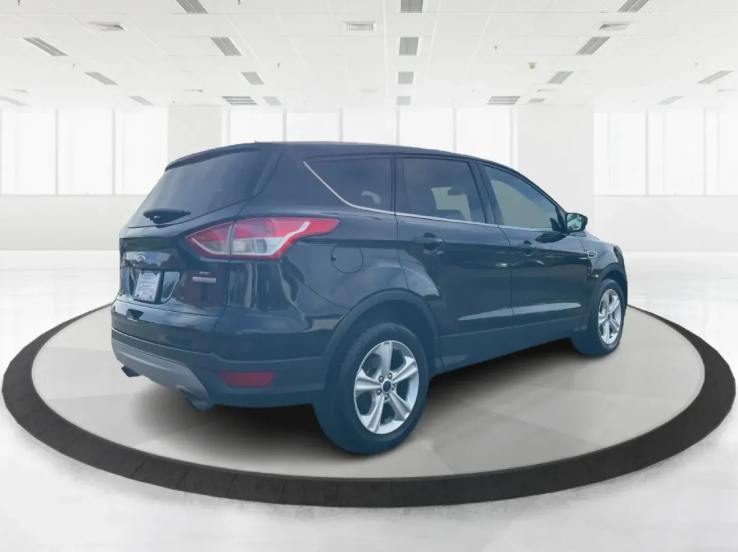 2016 Ford Escape SE (1FMCU0G97GU) with an Other engine, located at 1184 Kauffman Ave, Fairborn, OH, 45324, (937) 908-9800, 39.807072, -84.030914 - ### Discover the Adventure-Ready 2016 Ford Escape SE at Advantage Car and Credit - Fairborn!<br /> <br /> Are you looking for a compact SUV that fits perfectly into your busy lifestyle? The 2016 Ford Escape SE is your ticket to weekend adventures, family outings, or daily commutes while offering com - Photo#2