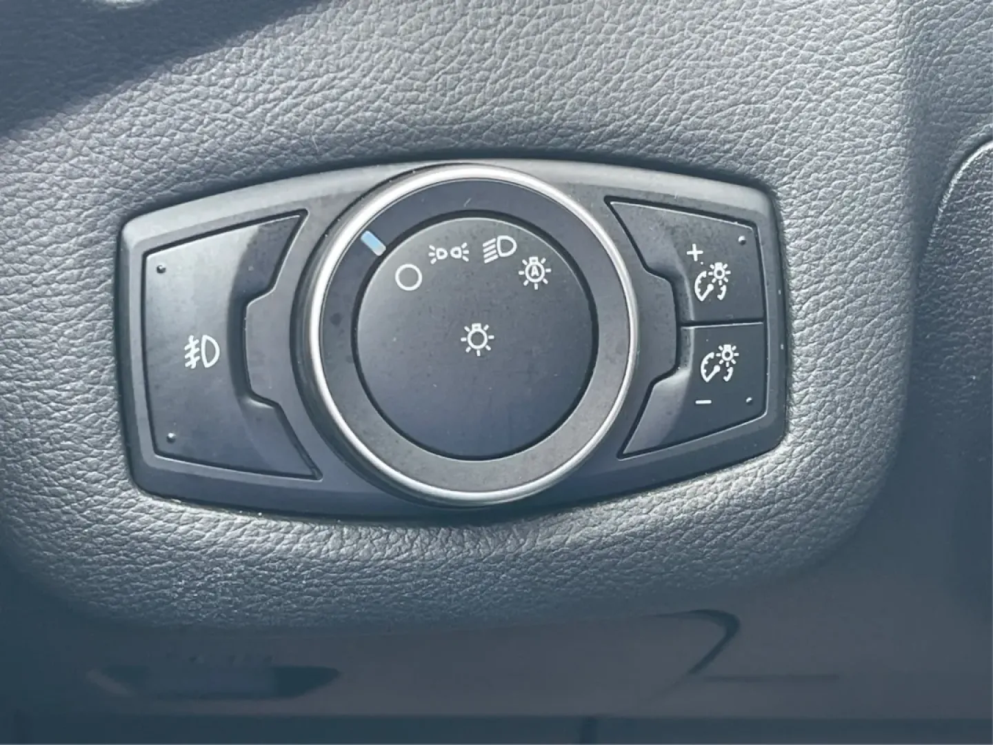 2016 Ford Escape SE (1FMCU0G97GU) with an Other engine, located at 1184 Kauffman Ave, Fairborn, OH, 45324, (937) 908-9800, 39.807072, -84.030914 - ### Discover the Adventure-Ready 2016 Ford Escape SE at Advantage Car and Credit - Fairborn!<br /> <br /> Are you looking for a compact SUV that fits perfectly into your busy lifestyle? The 2016 Ford Escape SE is your ticket to weekend adventures, family outings, or daily commutes while offering com - Photo#16