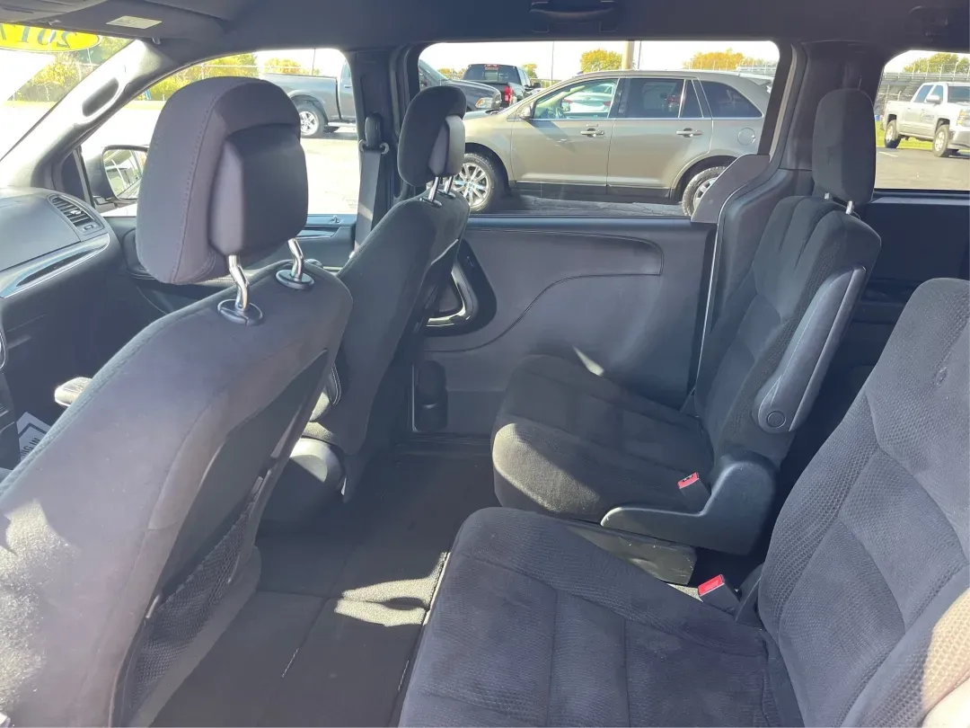 2017 Dodge Grand Caravan SE Plus (2C4RDGBGXHR) with an Pentastar 3.6L V-6 DOHC engine, located at 1230 East Main St, Xenia, OH, 45385, (937) 908-9800, 39.688026, -83.910172 - Are you ready to hit the road for family adventures or daily commutes? The 2017 Dodge Grand Caravan SE Plus is your ideal companion, blending comfort, versatility, and reliability in one stylish package. Perfect for growing families or anyone in need of a spacious ride, this passenger van is designe - Photo#10