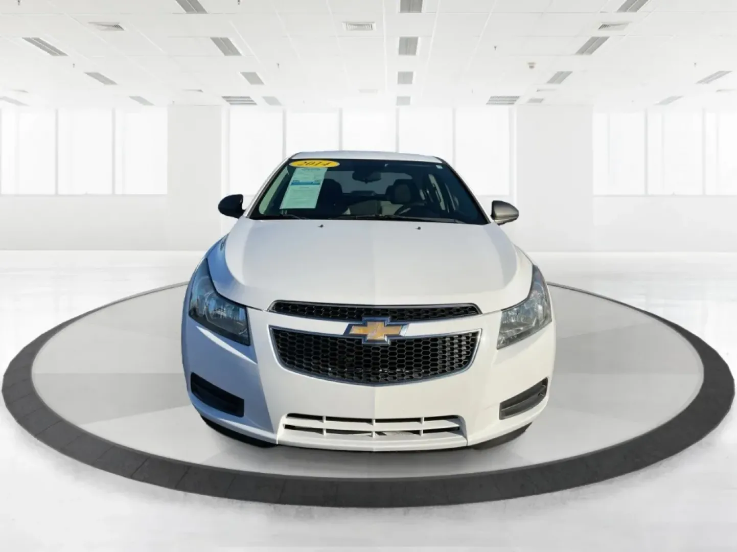 2014 Chevrolet Cruze LS Auto (1G1PA5SG7E7) with an ECOTEC 1.8L I-4 DOHC engine, located at 1230 East Main St, Xenia, OH, 45385, (937) 908-9800, 39.688026, -83.910172 - **Discover the Perfect Sedan for Your Daily Journey: 2014 Chevrolet Cruze at Advantage Car and Credit - Xenia!**<br /> <br /> Are you in search of a reliable and stylish vehicle that suits all aspects of your life? Look no further than this exceptional 2014 Chevrolet Cruze, available at Advantage Ca - Photo#7