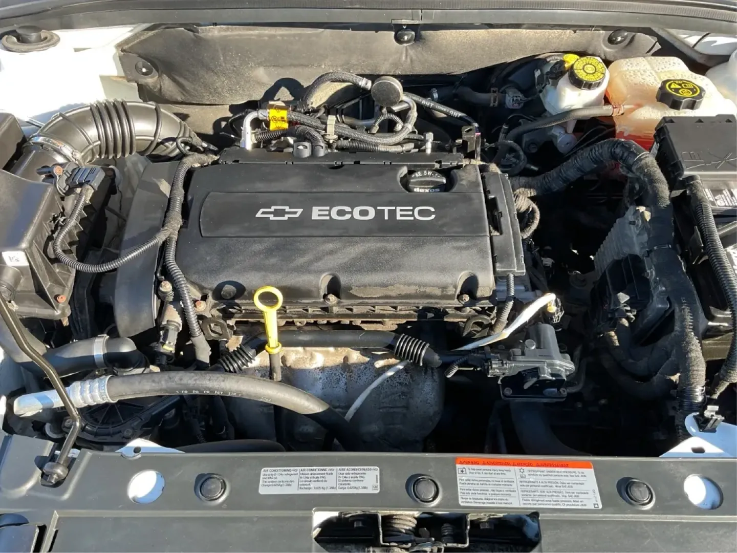 2014 Chevrolet Cruze LS Auto (1G1PA5SG7E7) with an ECOTEC 1.8L I-4 DOHC engine, located at 1230 East Main St, Xenia, OH, 45385, (937) 908-9800, 39.688026, -83.910172 - **Discover the Perfect Sedan for Your Daily Journey: 2014 Chevrolet Cruze at Advantage Car and Credit - Xenia!**<br /> <br /> Are you in search of a reliable and stylish vehicle that suits all aspects of your life? Look no further than this exceptional 2014 Chevrolet Cruze, available at Advantage Ca - Photo#11