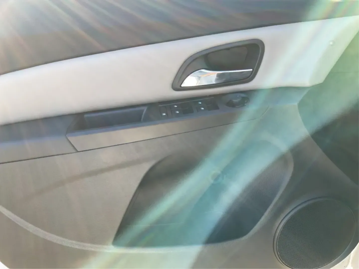 2014 Chevrolet Cruze LS Auto (1G1PA5SG7E7) with an ECOTEC 1.8L I-4 DOHC engine, located at 1230 East Main St, Xenia, OH, 45385, (937) 908-9800, 39.688026, -83.910172 - **Discover the Perfect Sedan for Your Daily Journey: 2014 Chevrolet Cruze at Advantage Car and Credit - Xenia!**<br /> <br /> Are you in search of a reliable and stylish vehicle that suits all aspects of your life? Look no further than this exceptional 2014 Chevrolet Cruze, available at Advantage Ca - Photo#18