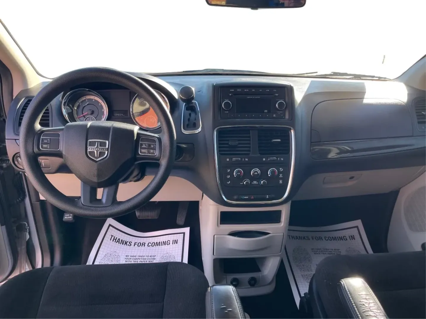 2016 Dodge Grand Caravan SE (2C4RDGBG0GR) with an Pentastar 3.6L V-6 DOHC engine, located at 1230 East Main St, Xenia, OH, 45385, (937) 908-9800, 39.688026, -83.910172 - **Experience the Freedom of Family Adventures with the 2016 Dodge Grand Caravan SE!** <br /> <br /> Are you in search of the perfect vehicle for family road trips, daily commutes, or weekend adventures? Look no further than the 2016 Dodge Grand Caravan SE, available at Advantage Car and Credit in X - Photo#21