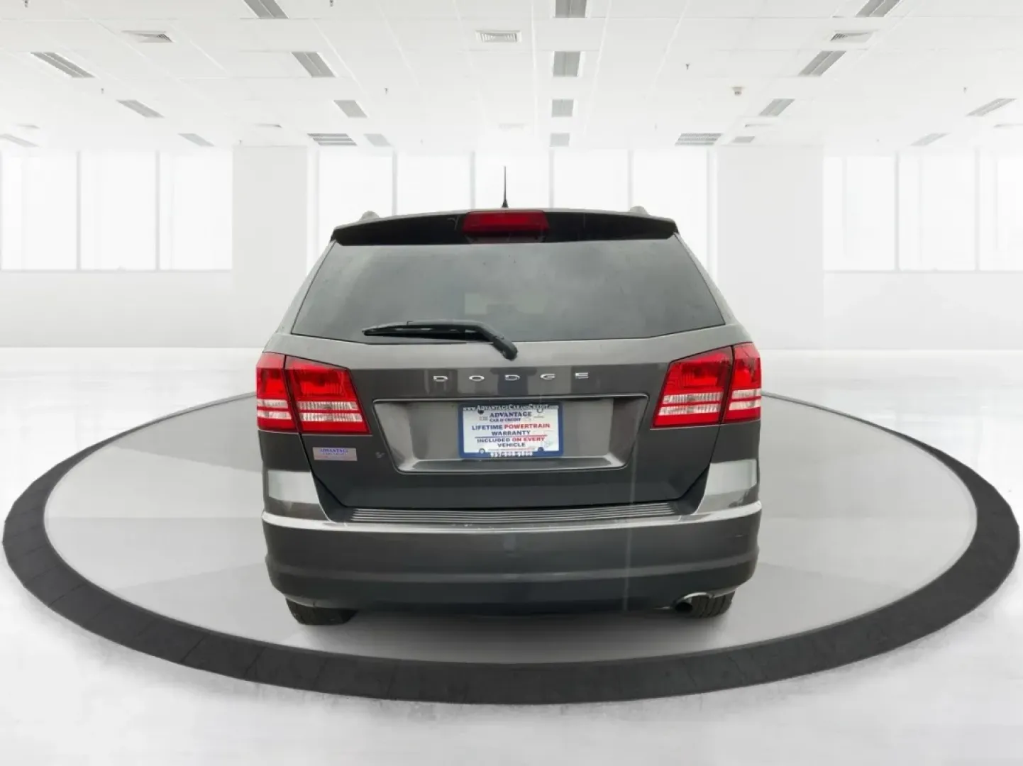 2017 Dodge Journey SE (3C4PDCAB6HT) with an Tigershark MultiAir 2.4L I-4 DOHC engine, located at 1951 S Dayton Lakeview Rd., New Carlisle, OH, 45344, (937) 908-9800, 39.890999, -84.050255 - **Adventure Awaits with the 2017 Dodge Journey SE - Perfect for Family Road Trips!**<br /> <br /> Are you searching for a reliable and spacious vehicle to accommodate family adventures or weekend getaways? Look no further than this stunning 2017 Dodge Journey SE, available now at Advantage Car and C - Photo#3