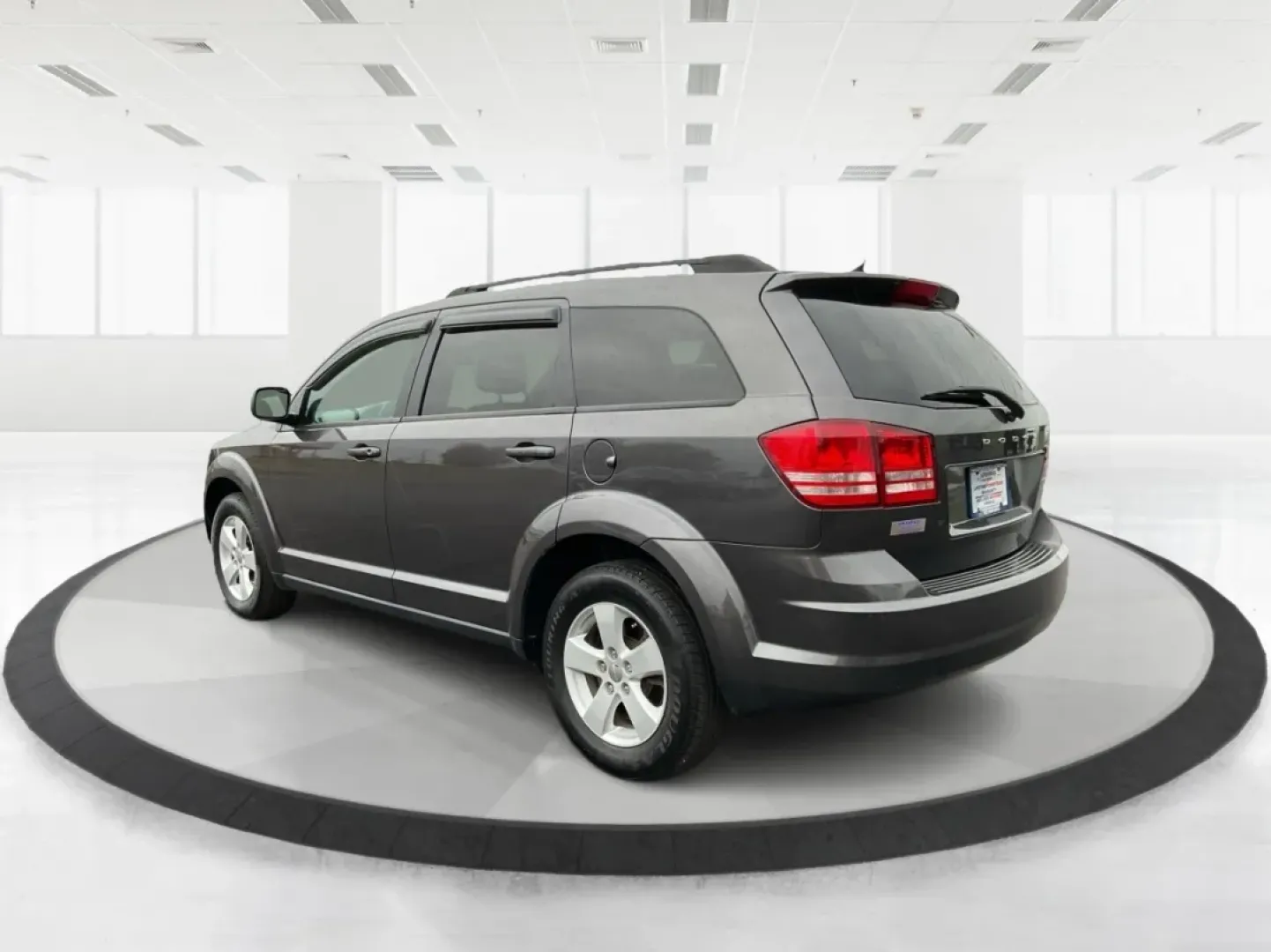 2017 Dodge Journey SE (3C4PDCAB6HT) with an Tigershark MultiAir 2.4L I-4 DOHC engine, located at 1951 S Dayton Lakeview Rd., New Carlisle, OH, 45344, (937) 908-9800, 39.890999, -84.050255 - **Adventure Awaits with the 2017 Dodge Journey SE - Perfect for Family Road Trips!**<br /> <br /> Are you searching for a reliable and spacious vehicle to accommodate family adventures or weekend getaways? Look no further than this stunning 2017 Dodge Journey SE, available now at Advantage Car and C - Photo#4