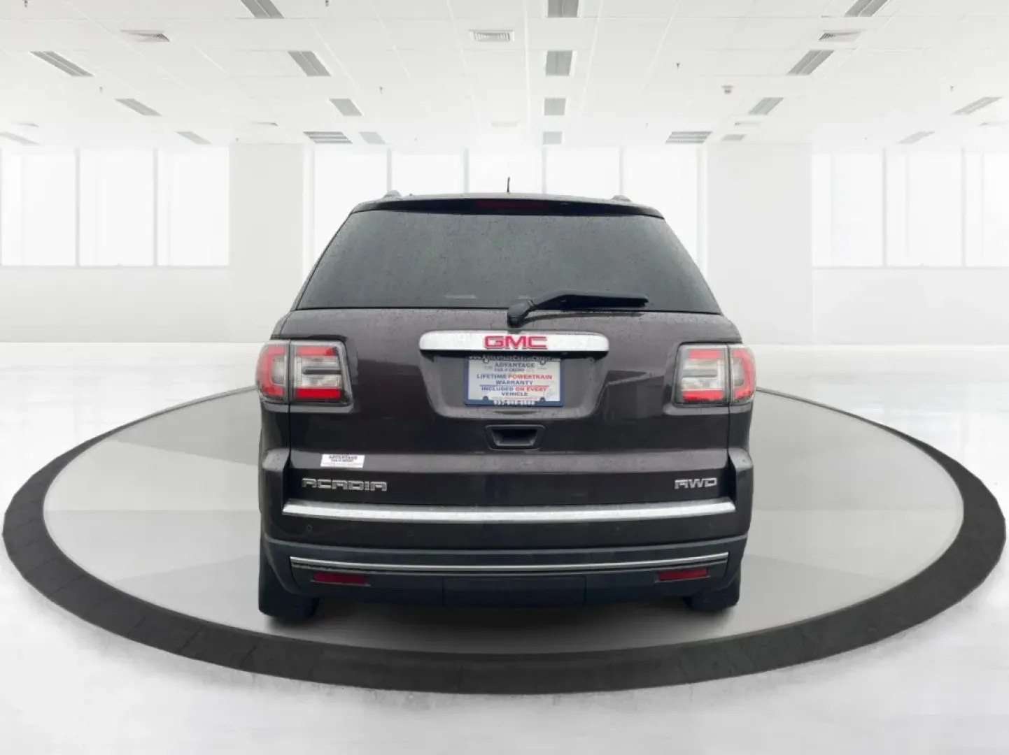 2015 GMC Acadia SLE-2 (1GKKVPKD4FJ) with an 3.6L V-6 gasoline direct injection engine, located at 1099 N County Rd 25A , Troy, OH, 45373, (937) 908-9800, 40.057079, -84.212883 - **Explore the Open Road with the 2015 GMC Acadia SLE-2 Your Family's Adventure Awaits!**<br /> <br /> Are you ready to elevate your family adventures? The 2015 GMC Acadia SLE-2 is the perfect choice for families seeking both comfort and versatility. With its spacious interior, powerful performance, - Photo#3