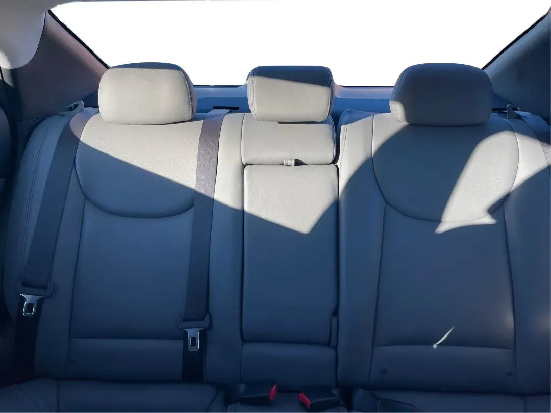 2013 Hyundai Elantra Limited (5NPDH4AE8DH) with an 1.8L I-4 DOHC engine, located at 1099 N County Rd 25A , Troy, OH, 45373, (937) 908-9800, 40.057079, -84.212883 - Elevate your daily commute and family adventures with the versatile and stylish 2013 Hyundai Elantra Limited, available now at Advantage Car and Credit - Troy. This exceptional sedan is designed for those who appreciate a blend of comfort, efficiency, and advanced technology, making it an ideal choi - Photo#14