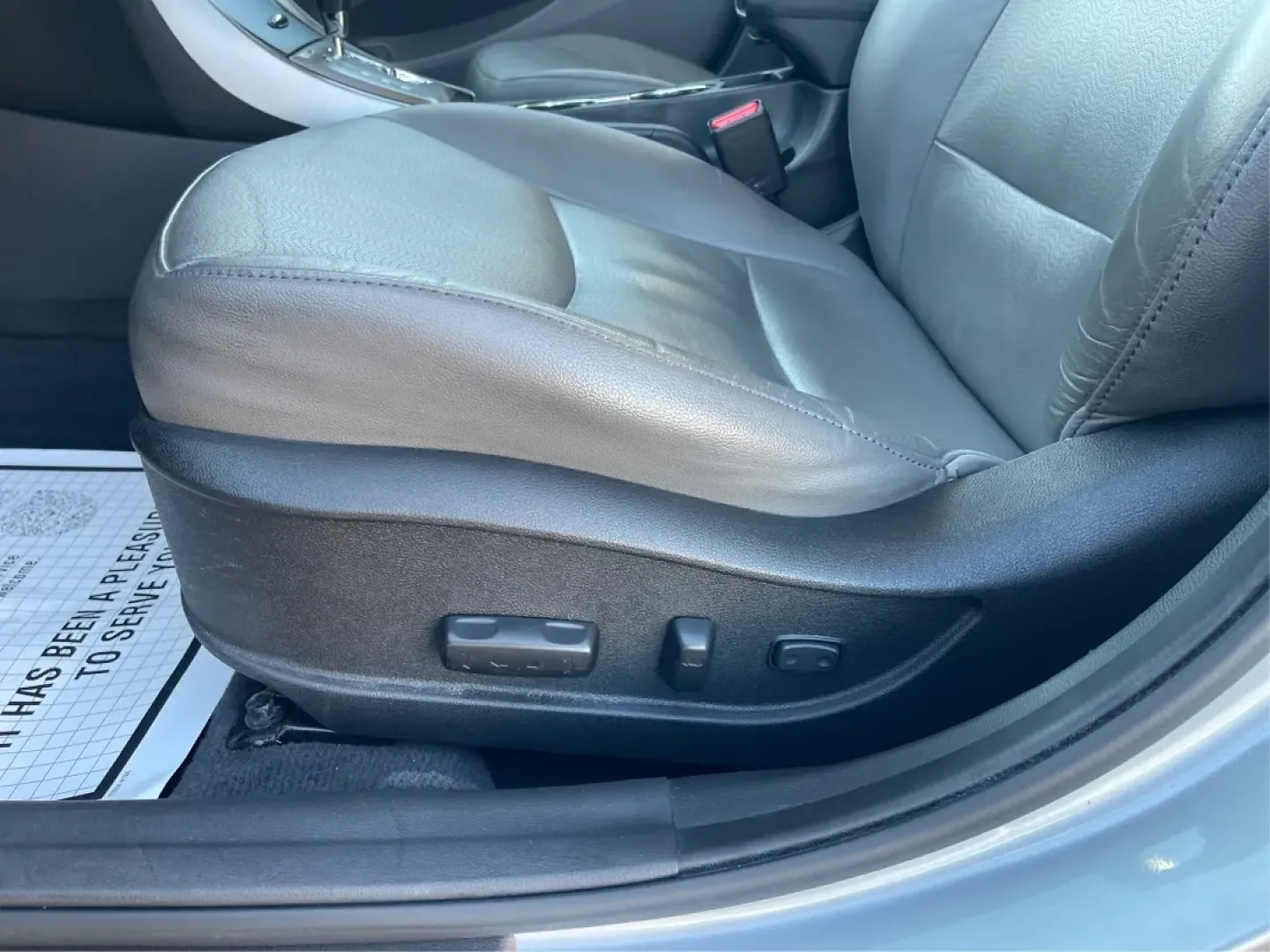 2013 Hyundai Elantra Limited (5NPDH4AE8DH) with an 1.8L I-4 DOHC engine, located at 1099 N County Rd 25A , Troy, OH, 45373, (937) 908-9800, 40.057079, -84.212883 - Elevate your daily commute and family adventures with the versatile and stylish 2013 Hyundai Elantra Limited, available now at Advantage Car and Credit - Troy. This exceptional sedan is designed for those who appreciate a blend of comfort, efficiency, and advanced technology, making it an ideal choi - Photo#18