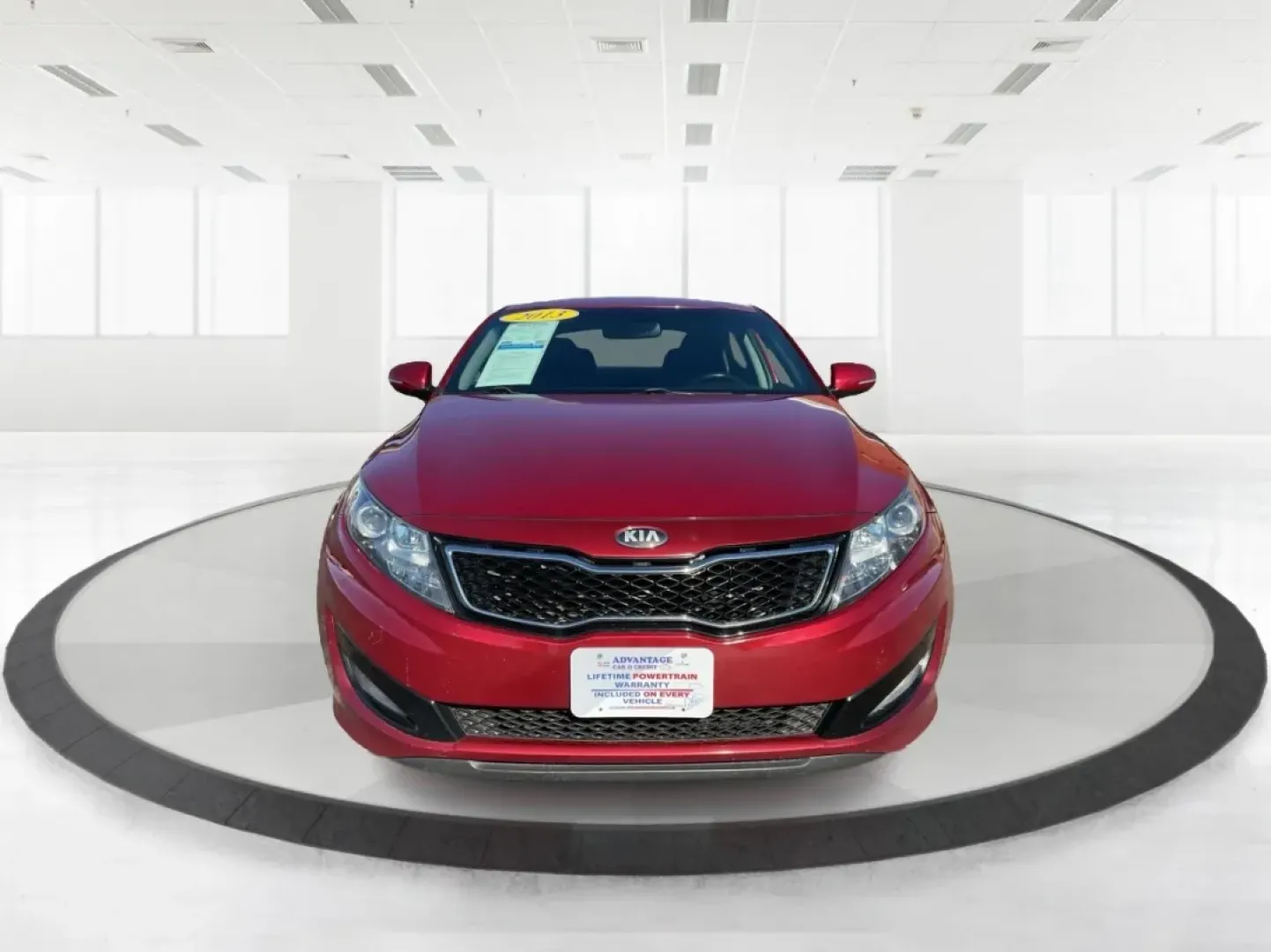 2013 Kia Optima SX (5XXGR4A68DG) with an 2L I-4 gasoline direct injection engine, located at 880 E. National Road, Vandalia, OH, 45377, (937) 908-9800, 39.891918, -84.183594 - **Experience Unmatched Comfort and Style with the 2013 Kia Optima SX**<br /> <br /> Are you in the market for a reliable vehicle that perfectly blends style, comfort, and functionality? Look no further than the stunning 2013 Kia Optima SX, available now at Advantage Car and Credit in Vandalia, OH. T - Photo#7