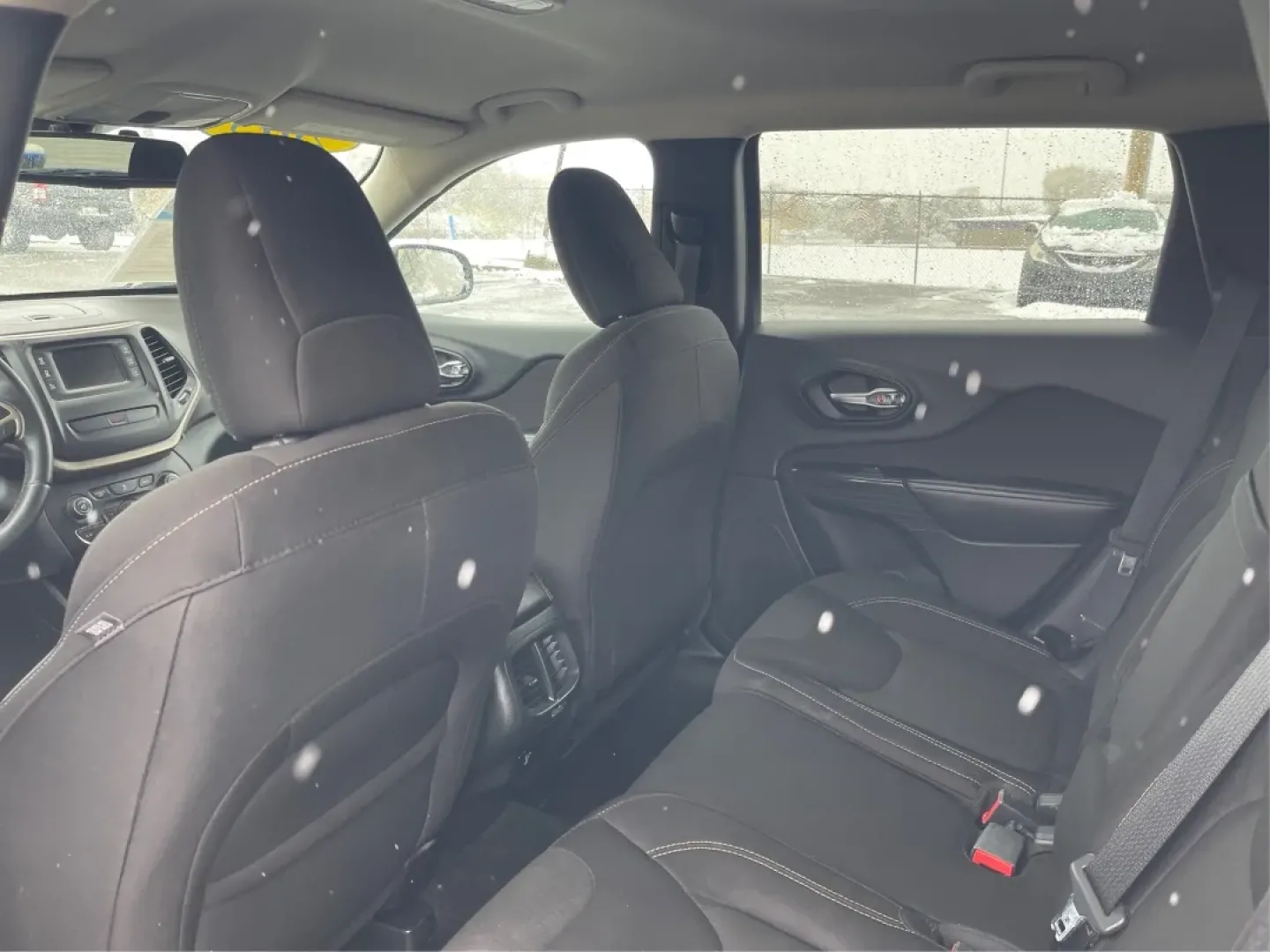 2015 Jeep Cherokee Latitude (1C4PJMCB7FW) with an Other engine, located at 4508 South Dixie Dr, Moraine, OH, 45439, (937) 908-9800, 39.689976, -84.218452 - **Adventure Awaits with the 2015 Jeep Cherokee Latitude - Perfect for Your Next Journey!**<br /> <br /> If you're searching for a versatile, reliable vehicle that seamlessly fits into your busy lifestyle, look no further than this stunning 2015 Jeep Cherokee Latitude, now available at Advantage Car - Photo#10