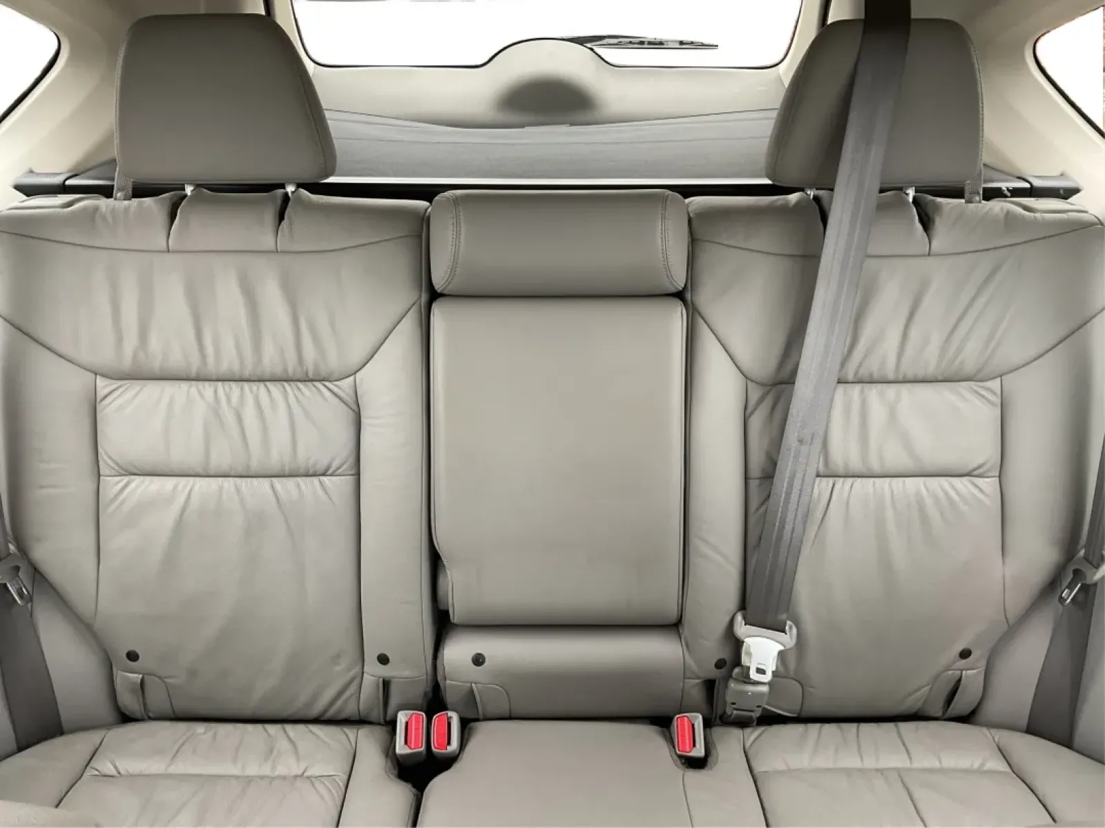 2012 Honda CR-V EX-L 4WD 5-Speed AT (2HKRM3H75CH) with an Other engine, located at 1951 S Dayton Lakeview Rd., New Carlisle, OH, 45344, (937) 908-9800, 39.890999, -84.050255 - Are you ready to elevate your adventures and daily commutes with a reliable vehicle? The 2012 Honda CR-V EX-L is perfect for individuals and families alike, offering a comfortable ride with ample space and versatile features. Whether you're navigating the bustling streets of Fairborn, OH, or heading - Photo#13