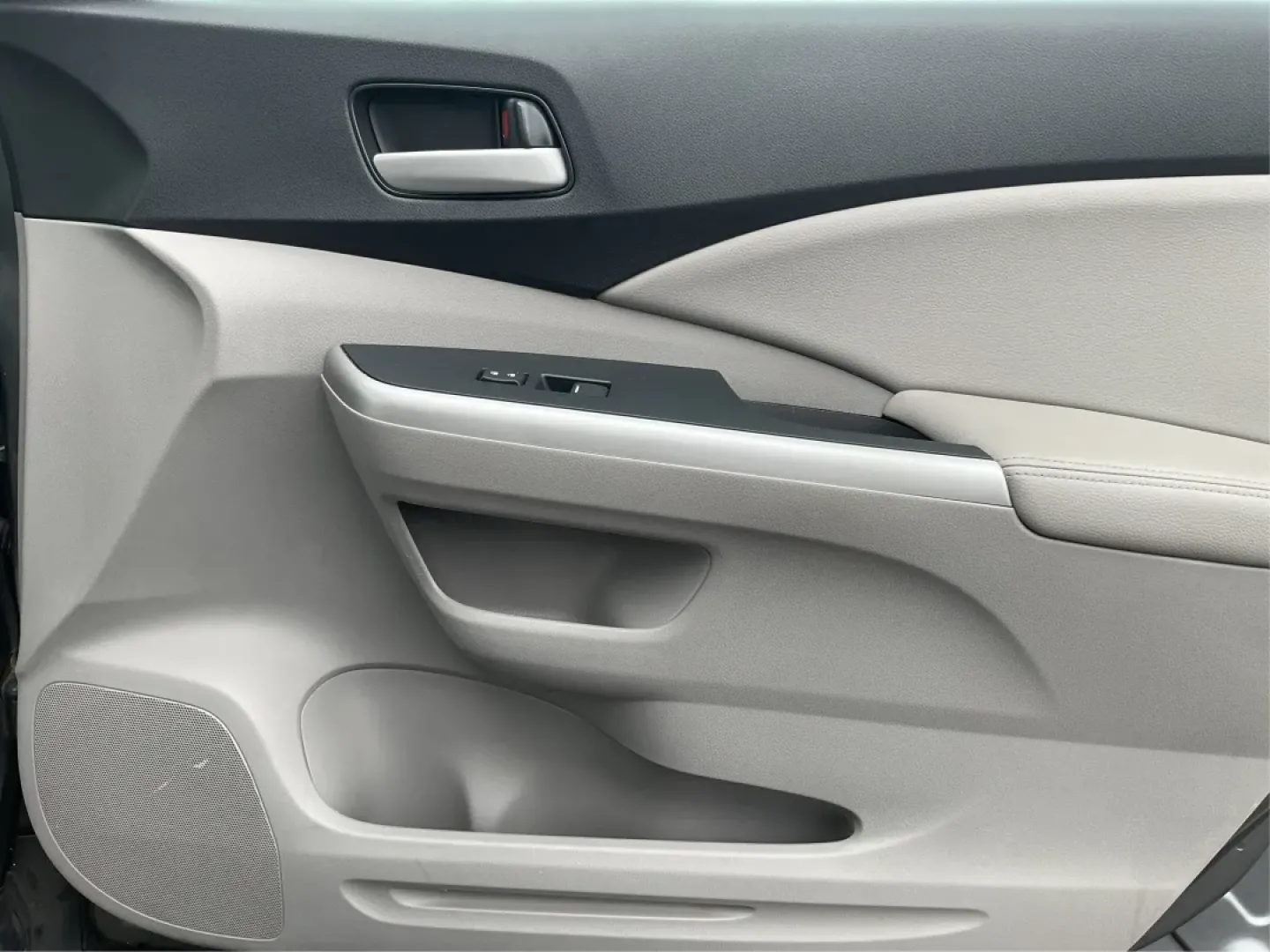 2012 Honda CR-V EX-L 4WD 5-Speed AT (2HKRM3H75CH) with an Other engine, located at 1099 N County Rd 25A , Troy, OH, 45373, (937) 908-9800, 40.057079, -84.212883 - Are you ready to elevate your adventures and daily commutes with a reliable vehicle? The 2012 Honda CR-V EX-L is perfect for individuals and families alike, offering a comfortable ride with ample space and versatile features. Whether you're navigating the bustling streets of Fairborn, OH, or heading - Photo#18