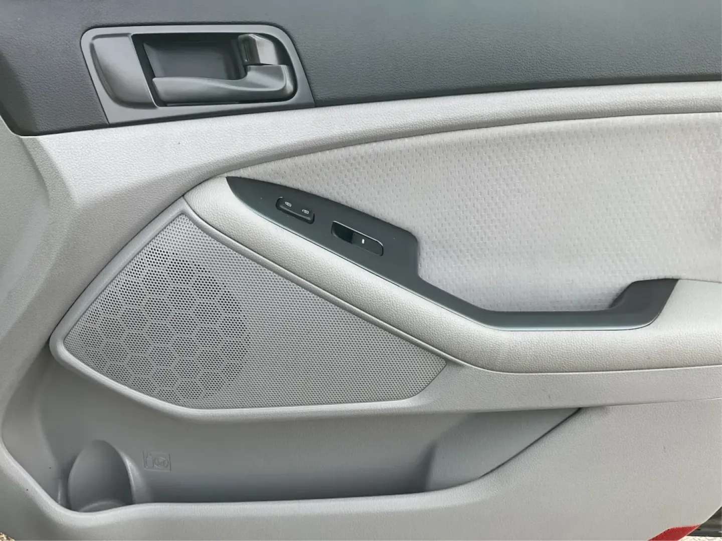 2015 Kia Optima LX (5XXGM4A77FG) with an Theta II 2.4L I-4 gasoline direct injection engine, located at 8750 N County Rd 25A, Piqua, OH, 45356, (937) 908-9800, 40.164391, -84.232513 - 2015 Kia Optima LX - Photo#18