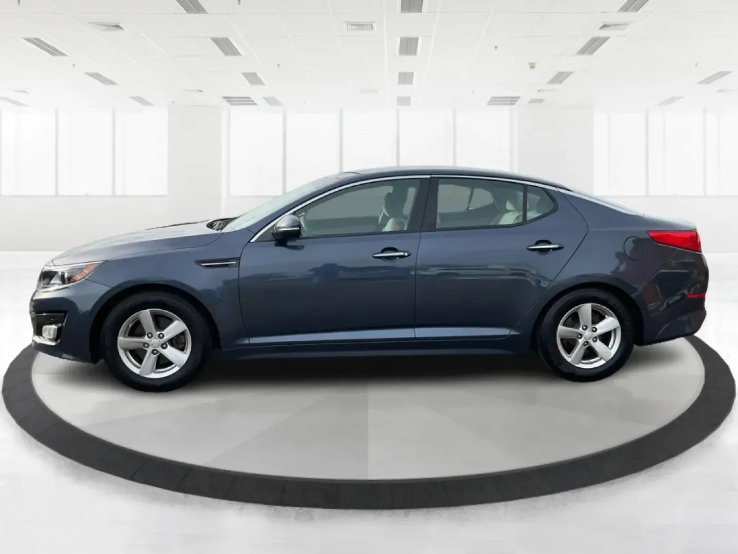 2015 Kia Optima LX (5XXGM4A77FG) with an Theta II 2.4L I-4 gasoline direct injection engine, located at 1099 N County Rd 25A , Troy, OH, 45373, (937) 908-9800, 40.057079, -84.212883 - Are you seeking a reliable and stylish vehicle that's perfect for your daily commute or weekend getaways? Look no further than this outstanding 2015 Kia Optima LX, available now at Advantage Car and Credit in Piqua, OH! This sleek sedan combines functionality and comfort, making it an ideal choice f - Photo#5