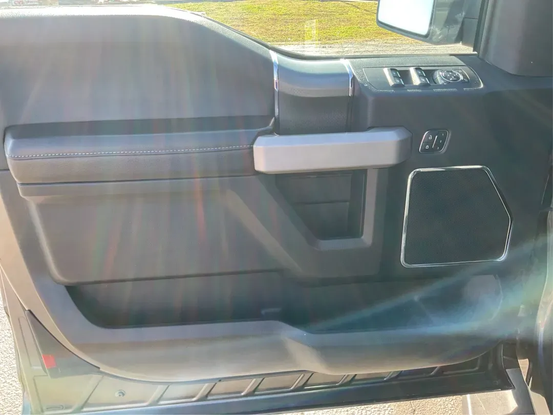 2015 Ford F-150 LARIAT (1FTEX1EPXFF) with an Other engine, located at 4508 South Dixie Dr, Moraine, OH, 45439, (937) 908-9800, 39.689976, -84.218452 - **Discover Adventure with the 2015 Ford F-150 LARIAT at Advantage Car and Credit - Moraine!**<br /> <br /> Are you ready to elevate your lifestyle and take on new adventures? Imagine the freedom of hitting the open road, whether it's for weekend camping trips, hauling gear for your favorite hobbies, - Photo#18