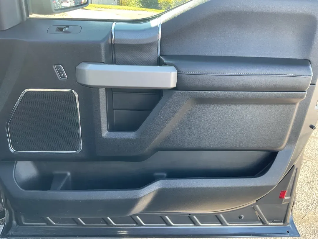 2015 Ford F-150 LARIAT (1FTEX1EPXFF) with an Other engine, located at 4508 South Dixie Dr, Moraine, OH, 45439, (937) 908-9800, 39.689976, -84.218452 - **Discover Adventure with the 2015 Ford F-150 LARIAT at Advantage Car and Credit - Moraine!**<br /> <br /> Are you ready to elevate your lifestyle and take on new adventures? Imagine the freedom of hitting the open road, whether it's for weekend camping trips, hauling gear for your favorite hobbies, - Photo#19