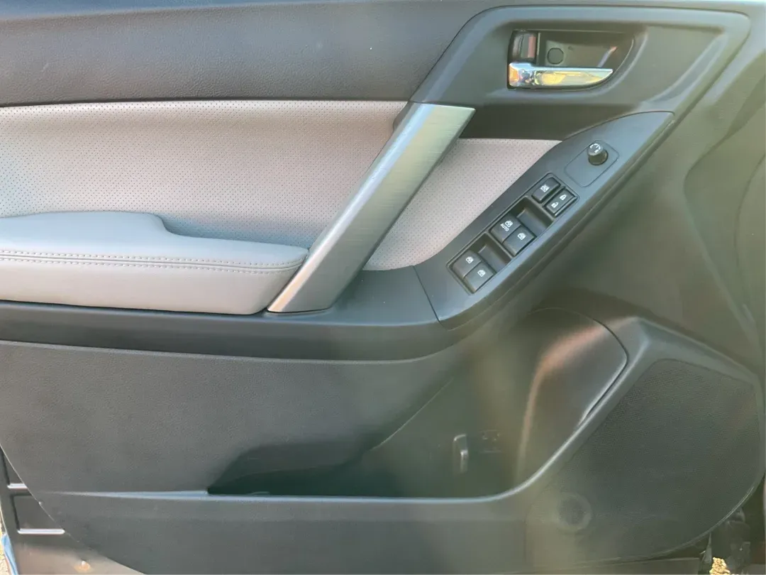 2015 Subaru Forester 2.5i Limited (JF2SJAHC5FH) with an 2.5L H-4 DOHC engine, located at 1230 East Main St, Xenia, OH, 45385, (937) 908-9800, 39.688026, -83.910172 - Looking for a reliable vehicle that can seamlessly transition from daily commutes to weekend adventures? Look no further than the 2015 Subaru Forester 2.5i Limited, available now at Advantage Car and Credit in Xenia, OH. This versatile SUV is perfect for growing families, outdoor enthusiasts, and an - Photo#17