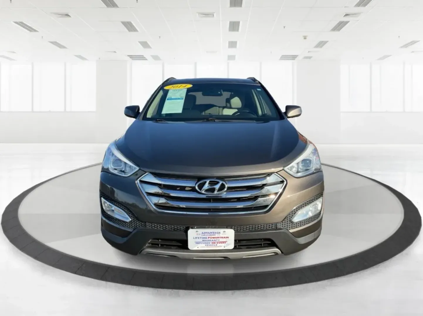 2014 Hyundai Santa Fe 2.4L (5XYZUDLBXEG) with an Theta II 2.4L I-4 gasoline direct injection engine, located at 8750 N County Rd 25A, Piqua, OH, 45356, (937) 908-9800, 40.164391, -84.232513 - **Explore New Adventures in the 2014 Hyundai Santa Fe from Advantage Car and Credit - Piqua!**<br /> <br /> Are you ready to elevate your family outings or weekend adventures? Look no further than this stunning 2014 Hyundai Santa Fe, perfect for those who crave both comfort and versatility in their - Photo#7