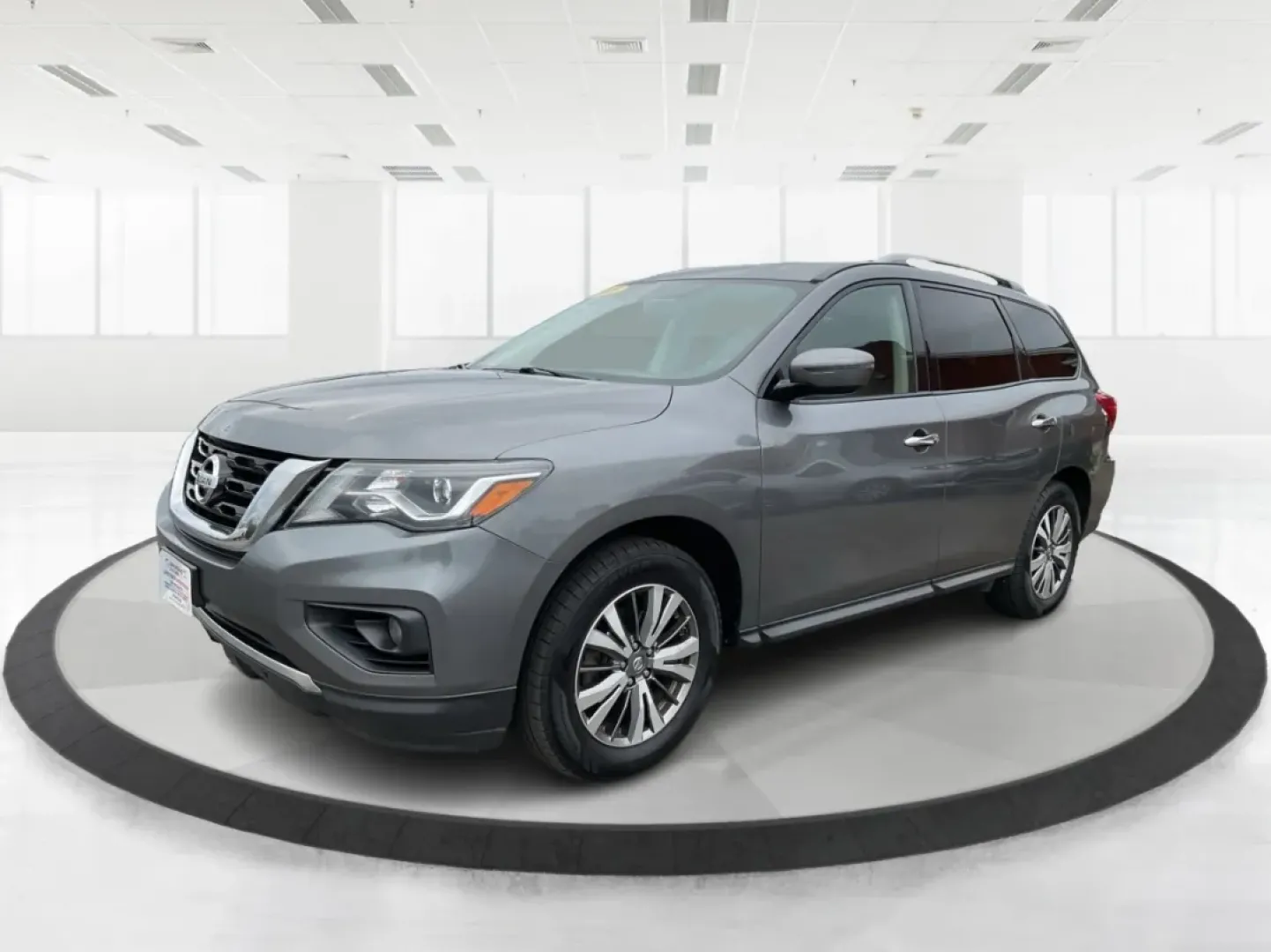 2018 Nissan Pathfinder SV (5N1DR2MM1JC) with an 3.5L V-6 gasoline direct injection engine, located at 880 E. National Road, Vandalia, OH, 45377, (937) 908-9800, 39.891918, -84.183594 - Are you ready to elevate your family adventures or weekend getaways? Look no further than the 2018 Nissan Pathfinder SV, available now at Advantage Car and Credit in Vandalia, OH. Perfectly designed for growing families, this spacious SUV is not only a reliable daily driver but also an ideal compani - Photo#8