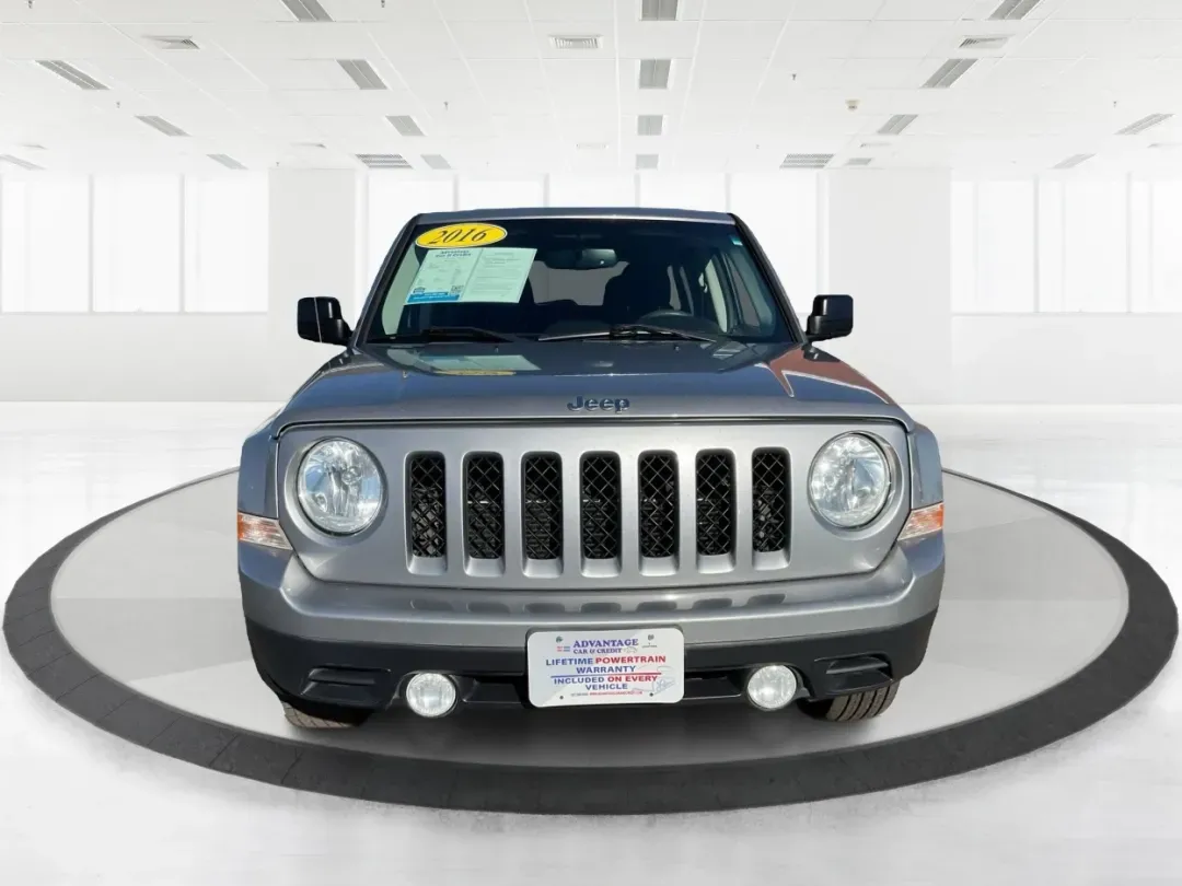 2016 Jeep Patriot Sport (1C4NJPBB6GD) with an 2.4L L4 DOHC 16V engine, Automatic transmission, located at 8750 N County Rd 25A, Piqua, OH, 45356, (937) 908-9800, 40.164391, -84.232513 - **Adventure Awaits with the 2016 Jeep Patriot Sport! Perfect for Your Next Journey!**<br /> <br /> Are you ready to tackle family road trips, weekend getaways, or daily commutes with confidence? The 2016 Jeep Patriot Sport is the versatile SUV you've been searching for! This rugged vehicle combines - Photo#7