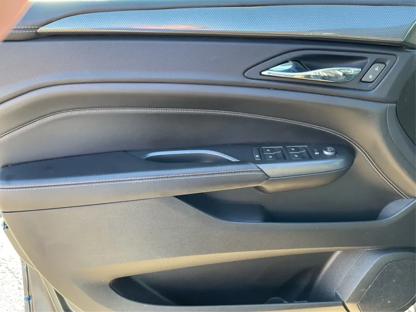 2012 Cadillac SRX Standard (3GYFNGE39CS) with an 3.6L V-6 gasoline direct injection engine, located at 1184 Kauffman Ave, Fairborn, OH, 45324, (937) 908-9800, 39.807072, -84.030914 - **Adventure Awaits with the 2012 Cadillac SRX Your Next Family SUV!**<br /> <br /> Are you on the hunt for a versatile vehicle that can handle your family's busy lifestyle and weekend adventures? Look no further than this stunning 2012 Cadillac SRX, available now at Advantage Car and Credit in Fair - Photo#19