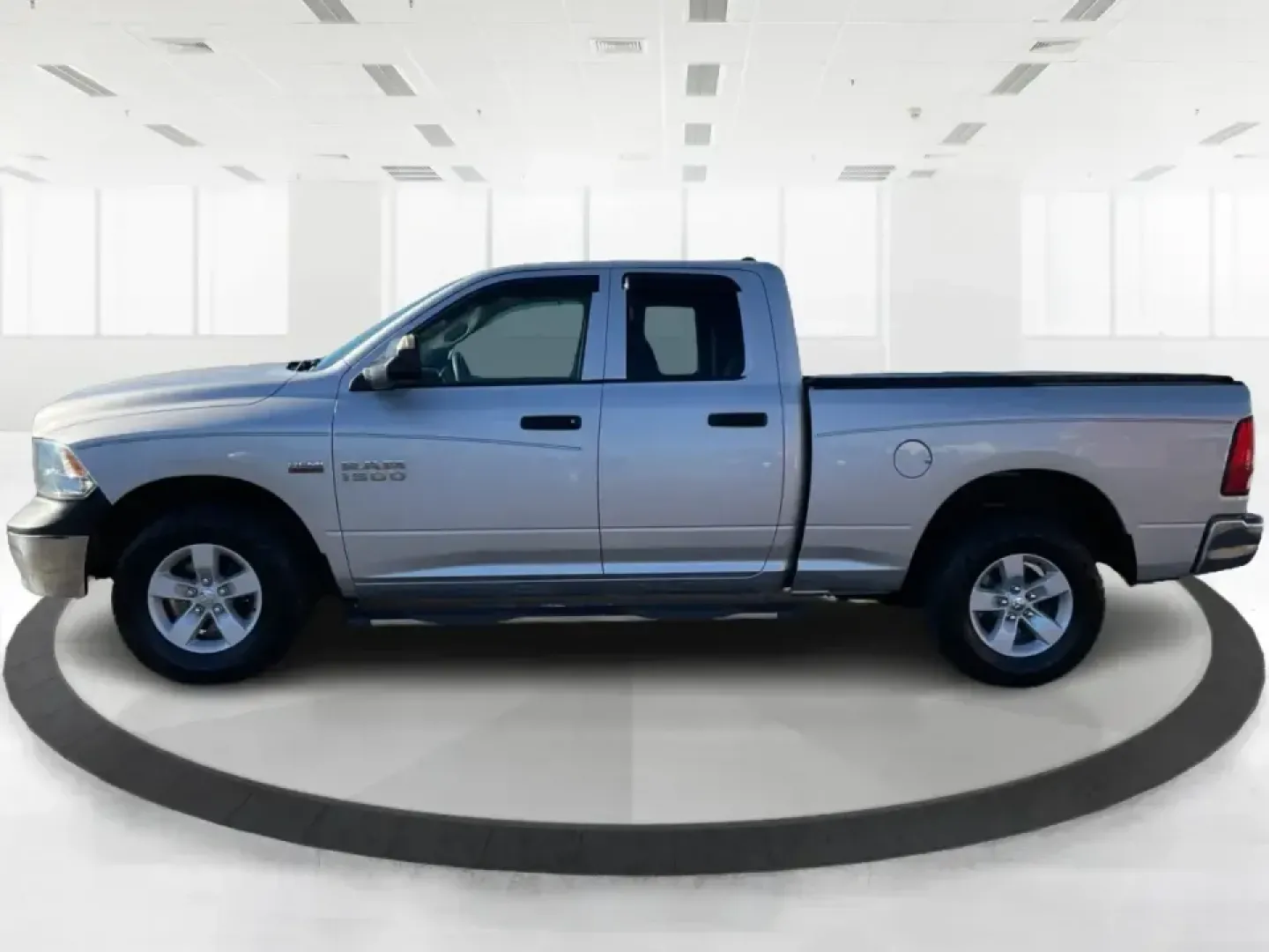 2016 Ram 1500 Tradesman (1C6RR7FT3GS) with an 5.7L V8 OHV 16V engine, 6A transmission, located at 401 Woodman Dr, Riverside, OH, 45431, (937) 908-9800, 39.760899, -84.123421 - Looking for a reliable vehicle that seamlessly fits into your active lifestyle? Look no further than this robust 2016 Ram 1500 Tradesman, available now at Advantage Car and Credit in Moraine, OH. This quad cab truck is not just a vehicle; it's a gateway to adventure, perfect for weekend getaways, tr - Photo#5
