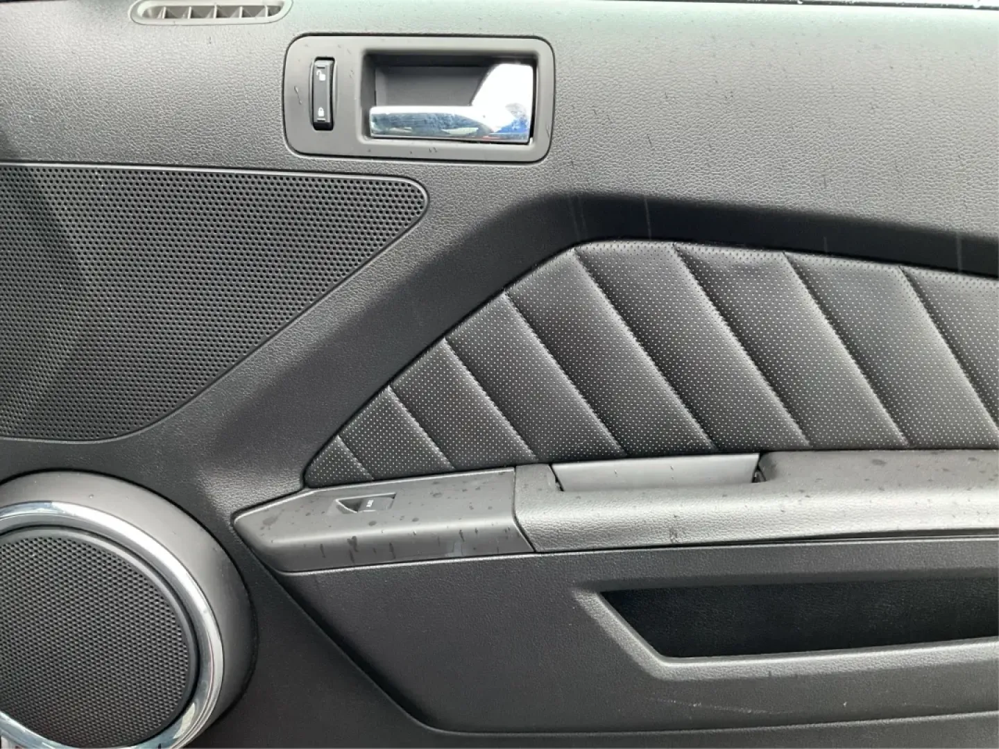 2012 Ford Mustang V6 Premium (1ZVBP8AM2C5) with an 3.7L V-6 DOHC engine, located at 880 E. National Road, Vandalia, OH, 45377, (937) 908-9800, 39.891918, -84.183594 - **Embrace the Spirit of Adventure with the 2012 Ford Mustang V6 Premium!**<br /> <br /> Are you ready to infuse your daily routine with excitement and style? The 2012 Ford Mustang V6 Premium, available at Advantage Car and Credit in Vandalia, OH, is the perfect companion for those who crave a thrill - Photo#19