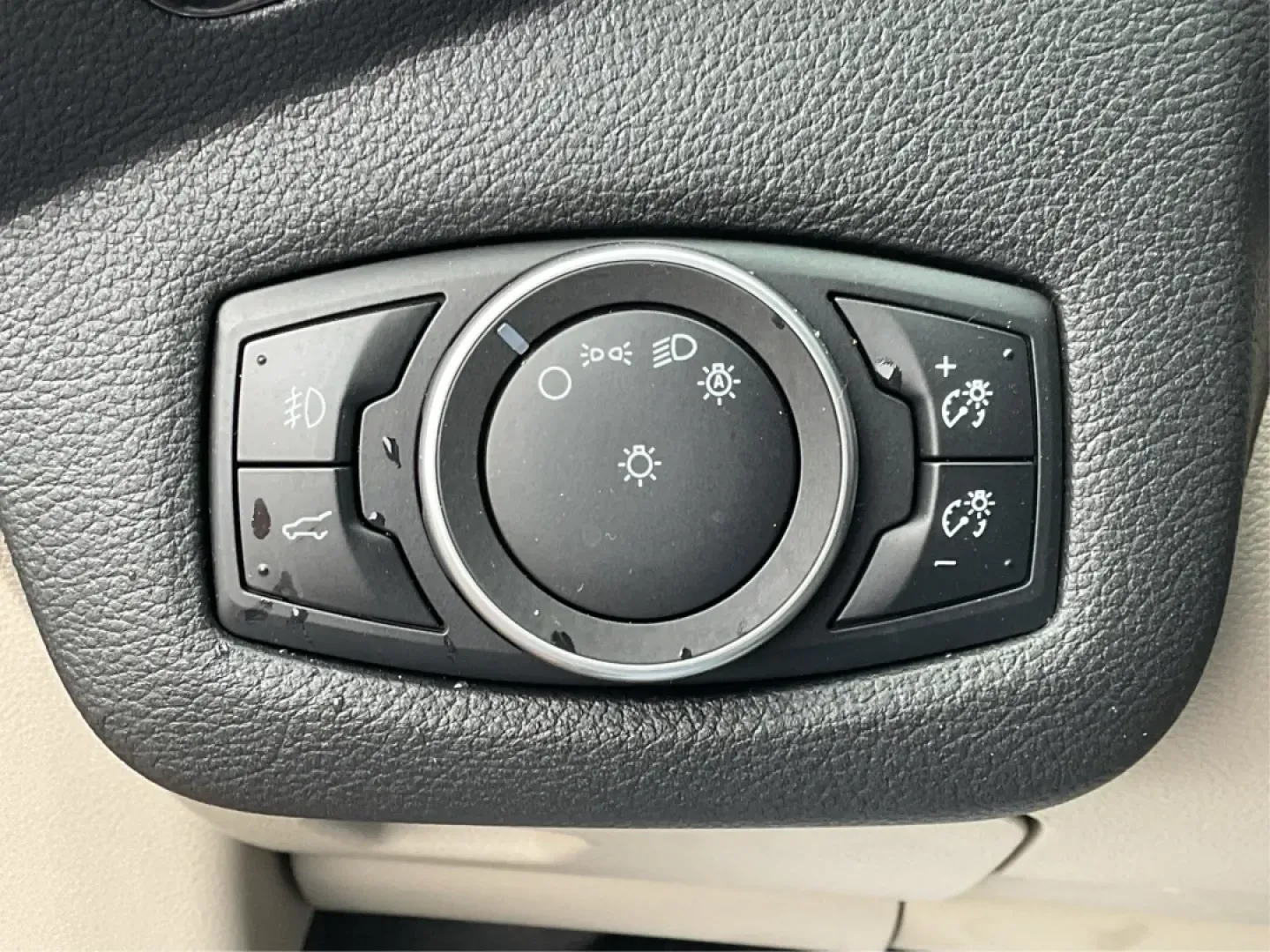 2017 Ford Escape Titanium (1FMCU9J94HU) with an Other engine, located at 8750 N County Rd 25A, Piqua, OH, 45356, (937) 908-9800, 40.164391, -84.232513 - **Unleash Adventure with the 2017 Ford Escape Titanium at Advantage Car and Credit!**<br /> <br /> Are you searching for the perfect vehicle to elevate your family's adventures or enhance your daily commute? Look no further! The 2017 Ford Escape Titanium is designed for individuals who love to explo - Photo#17