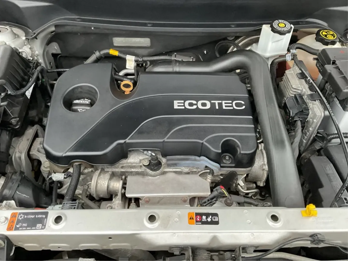 2019 Chevrolet Equinox LT (3GNAXKEV6KS) with an 1.5L I-4 gasoline direct injection engine, located at 8750 N County Rd 25A, Piqua, OH, 45356, (937) 908-9800, 40.164391, -84.232513 - **Unleash the Adventure with This 2019 Chevrolet Equinox LT: Your Perfect SUV Awaits!**<br /> <br /> If you're searching for a versatile SUV that can effortlessly transition from busy weekdays to weekend getaways, look no further than this stunning 2019 Chevrolet Equinox LT, available now at Advanta - Photo#11