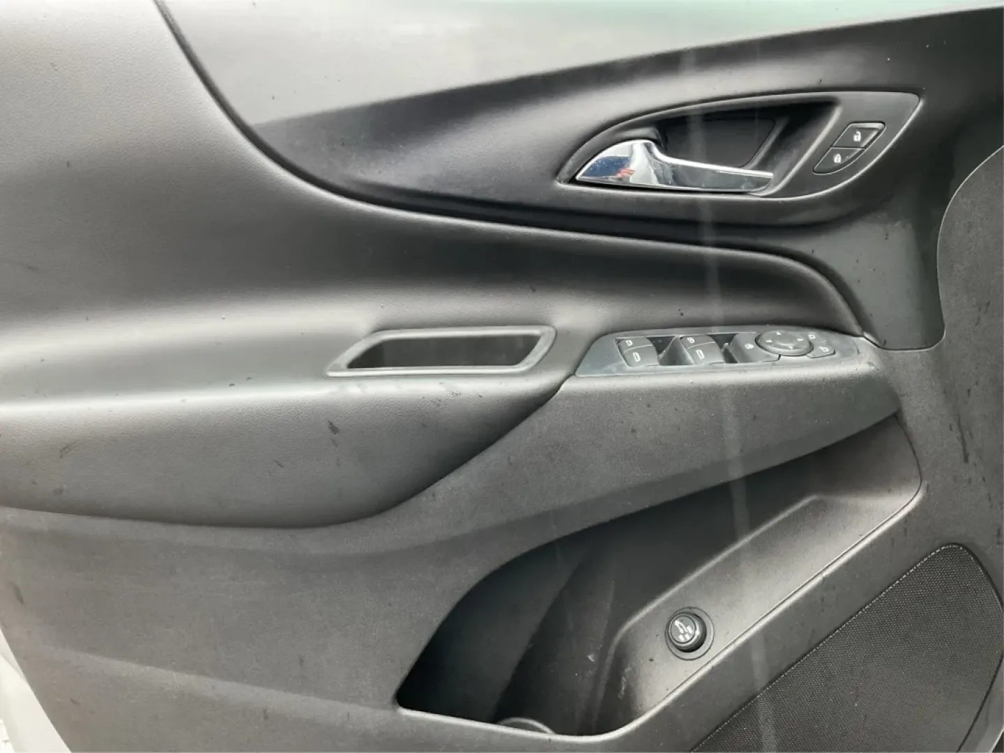 2019 Chevrolet Equinox LT (3GNAXKEV6KS) with an 1.5L I-4 gasoline direct injection engine, located at 8750 N County Rd 25A, Piqua, OH, 45356, (937) 908-9800, 40.164391, -84.232513 - **Unleash the Adventure with This 2019 Chevrolet Equinox LT: Your Perfect SUV Awaits!**<br /> <br /> If you're searching for a versatile SUV that can effortlessly transition from busy weekdays to weekend getaways, look no further than this stunning 2019 Chevrolet Equinox LT, available now at Advanta - Photo#19