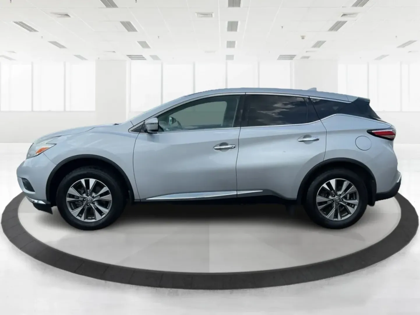 2017 Nissan Murano S AWD (5N1AZ2MH6HN) with an 3.5L V6 DOHC 24V engine, Continuously Variable Transmission transmission, located at 1230 East Main St, Xenia, OH, 45385, (937) 908-9800, 39.688026, -83.910172 - **Adventure-Ready: 2017 Nissan Murano S AWD at Advantage Car and Credit in Fairborn, OH**<br /> <br /> Are you ready to elevate your lifestyle with a vehicle that perfectly blends comfort, safety, and versatility? Look no further than this stunning 2017 Nissan Murano S AWD, available now at Advantag - Photo#5