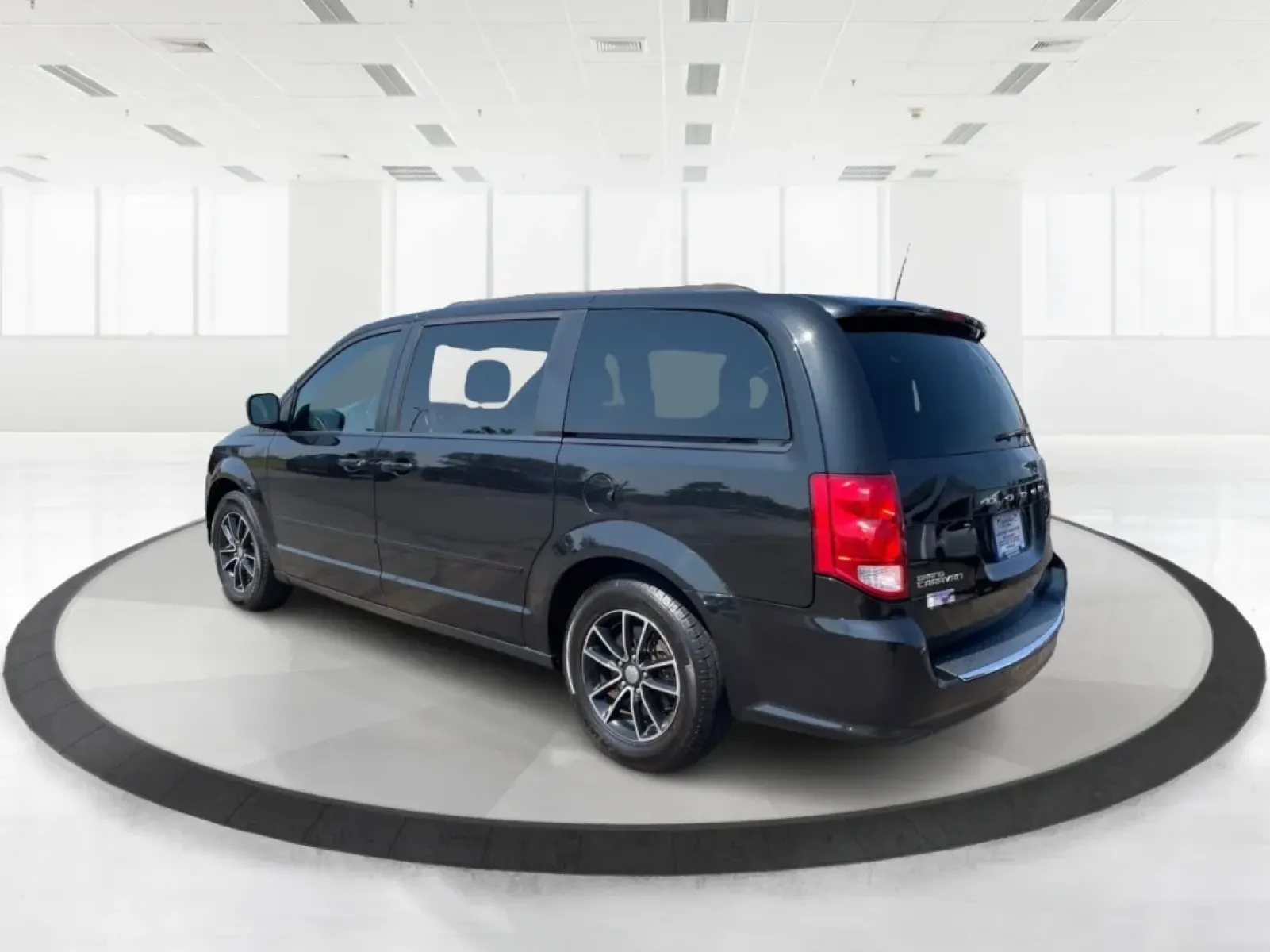 2017 Dodge Grand Caravan GT (2C4RDGEG9HR) with an 3.6L V6 DOHC 24V engine, 6-Speed Automatic transmission, located at 1951 S Dayton Lakeview Rd., New Carlisle, OH, 45344, (937) 908-9800, 39.890999, -84.050255 - **Discover Your Family's Adventure with the 2017 Dodge Grand Caravan GT at Advantage Car and Credit!**<br /> <br /> Are you ready to elevate your family's travel experience? The 2017 Dodge Grand Caravan GT is not just a vehicle; it's a lifestyle solution designed for families who love to explore, en - Photo#4