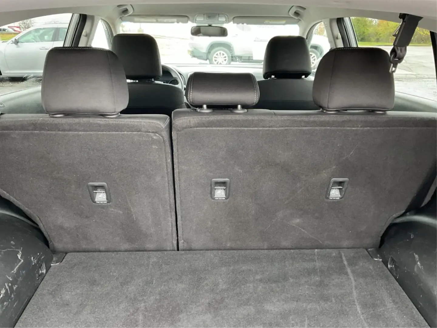 2019 Kia Sportage LX (KNDPMCAC4K7) with an Theta II 2.4L I-4 gasoline direct injection engine, located at 8750 N County Rd 25A, Piqua, OH, 45356, (937) 908-9800, 40.164391, -84.232513 - Experience the perfect blend of comfort, versatility, and performance with this 2019 Kia Sportage LX, designed for individuals and families who crave adventure. Whether you're navigating the bustling streets of Piqua, OH, or exploring nearby scenic routes, this stylish crossover SUV is built to acco - Photo#12