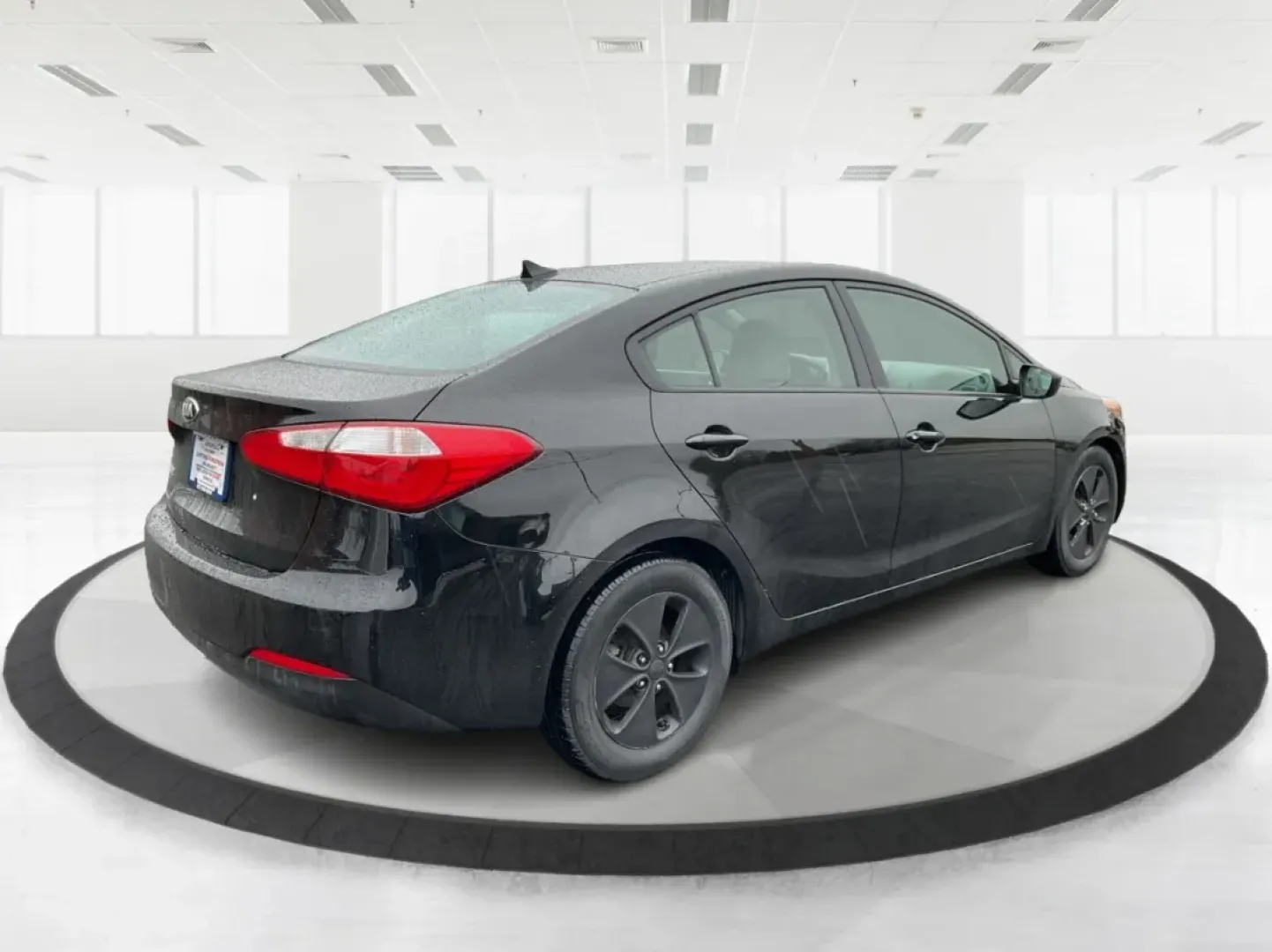 2015 Kia Forte LX (KNAFK4A67F5) with an 1.8L I-4 DOHC engine, located at 1951 S Dayton Lakeview Rd., New Carlisle, OH, 45344, (937) 908-9800, 39.890999, -84.050255 - **Find Your Perfect Commuter Companion: 2015 Kia Forte LX at Advantage Car and Credit - New Carlisle!**<br /> <br /> Are you searching for a reliable sedan that combines efficiency, comfort, and style? Look no further than this 2015 Kia Forte LX, available now at Advantage Car and Credit in New Carl - Photo#2