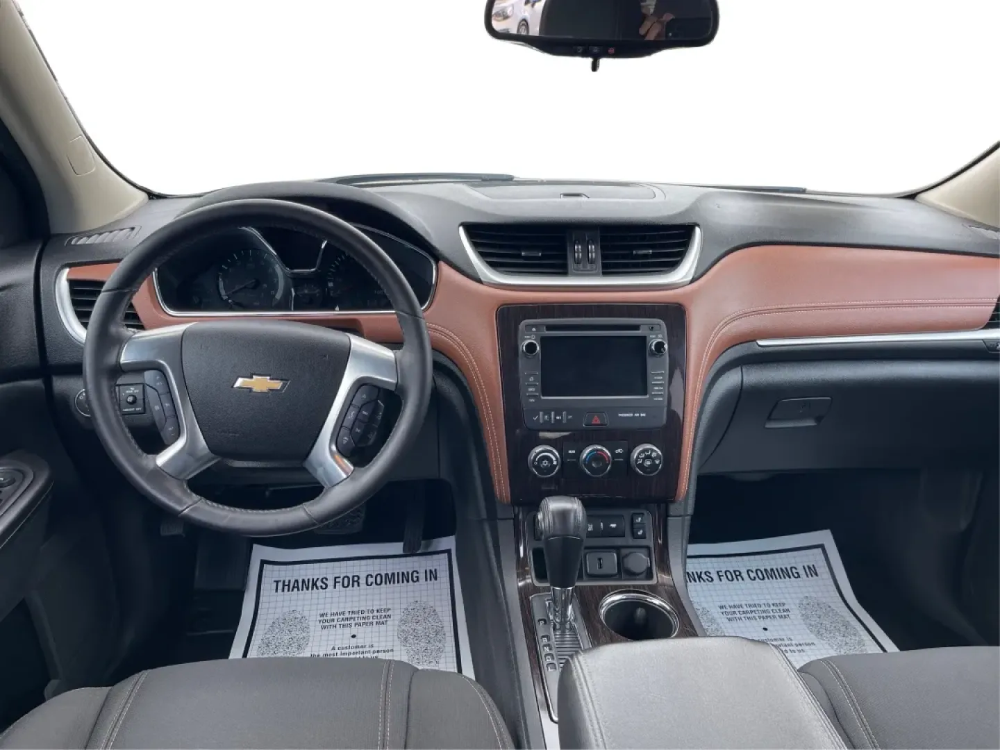 2016 Chevrolet Traverse 1LT (1GNKVGKD0GJ) with an 3.6L V-6 gasoline direct injection engine, located at 8750 N County Rd 25A, Piqua, OH, 45356, (937) 908-9800, 40.164391, -84.232513 - Are you looking for the perfect family SUV that balances space, comfort, and reliability? Look no further than this stunning 2016 Chevrolet Traverse 1LT, available now at Advantage Car and Credit in Piqua, OH. With its spacious interior and robust features, this SUV is designed for growing families, - Photo#21