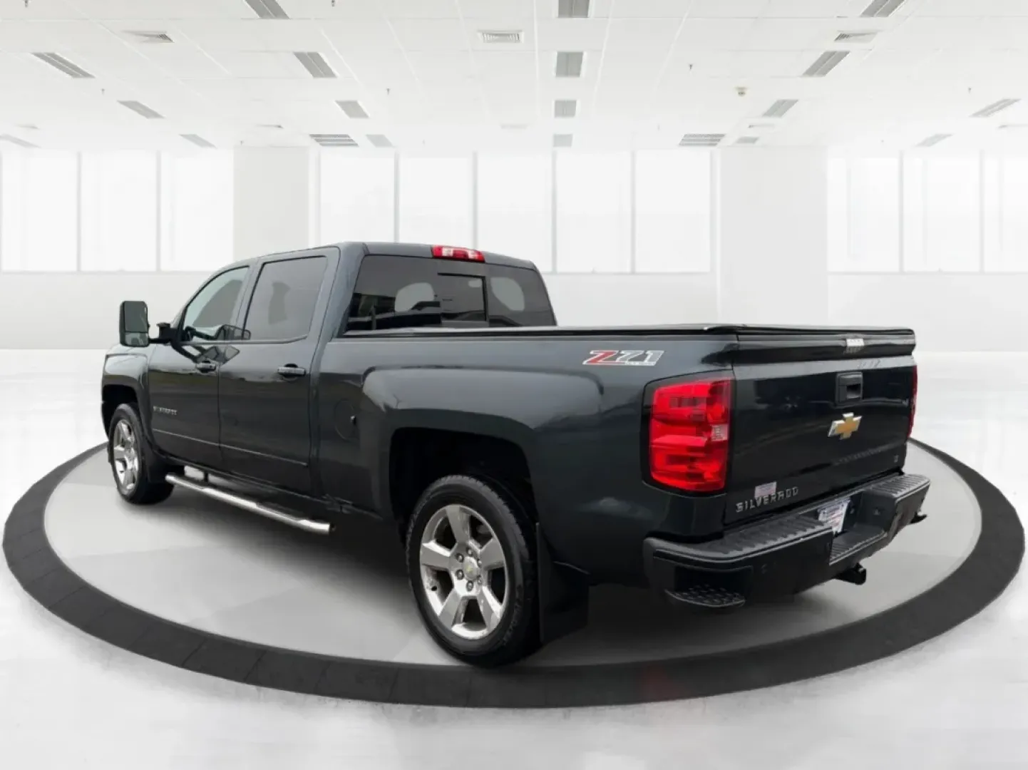 2017 Chevrolet Silverado 1500 LT Z71 (1GCUKRECXHF) with an EcoTec3 5.3L V-8 gasoline direct injection engine, located at 8750 N County Rd 25A, Piqua, OH, 45356, (937) 908-9800, 40.164391, -84.232513 - **Conquer Every Journey with the 2017 Chevrolet Silverado 1500 LT Z71!**<br /> <br /> If you're searching for a truck that can handle everything life throws at you-whether it's a weekend adventure, a daily commute, or the demands of a growing family-the 2017 Chevrolet Silverado 1500 LT Z71 is the pe - Photo#4