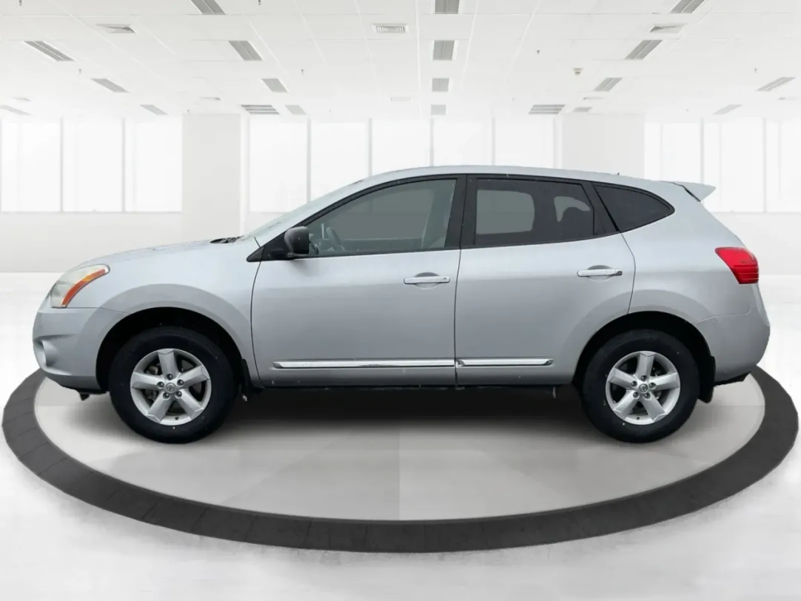 2012 Nissan Rogue S (JN8AS5MT2CW) with an 2.5L I-4 DOHC engine, located at 1951 S Dayton Lakeview Rd., New Carlisle, OH, 45344, (937) 908-9800, 39.890999, -84.050255 - Are you seeking the perfect vehicle that balances style, comfort, and versatility? Look no further than the 2012 Nissan Rogue, now available at Advantage Car and Credit in Fairborn, OH. This sleek SUV is not just a mode of transportation; it's your ticket to adventure, ideal for growing families, we - Photo#5