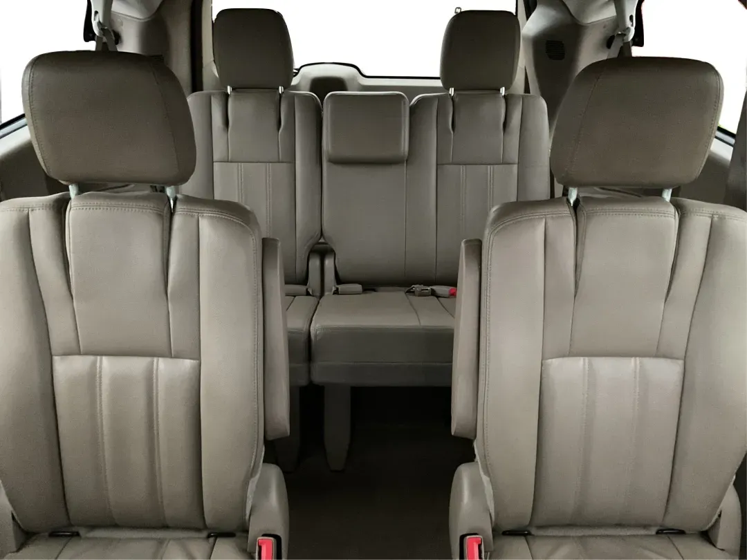 2016 Chrysler Town and Country Touring (2C4RC1BG8GR) with an Pentastar 3.6L V-6 DOHC engine, located at 880 E. National Road, Vandalia, OH, 45377, (937) 908-9800, 39.891918, -84.183594 - **Find Your Family Adventure with This 2016 Chrysler Town and Country at Advantage Car and Credit - Vandalia!**<br /> <br /> Imagine packing up your family and hitting the open road in a reliable, spacious van that caters to all your travel needs. The 2016 Chrysler Town and Country is your ticke - Photo#13