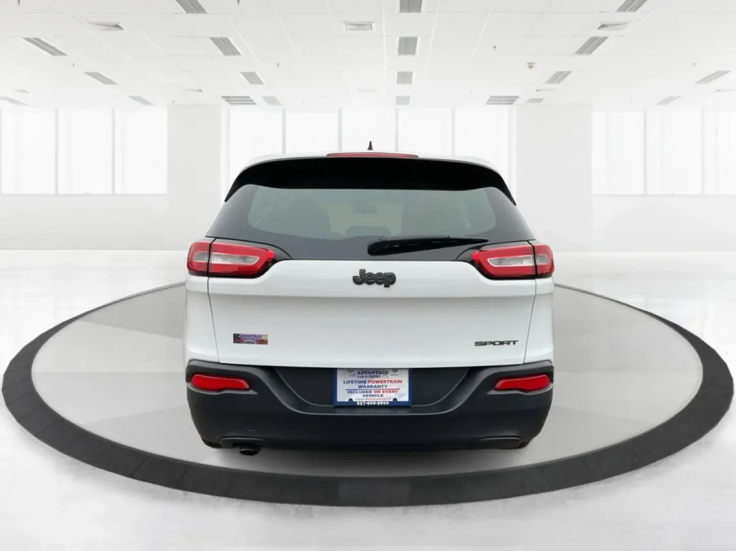 2015 Jeep Cherokee Sport (1C4PJLAB0FW) with an Other engine, located at 1184 Kauffman Ave, Fairborn, OH, 45324, (937) 908-9800, 39.807072, -84.030914 - ### Adventure Awaits with this 2015 Jeep Cherokee Sport!<br /> <br /> Are you ready for your next family road trip, weekend adventure, or daily commute? This 2015 Jeep Cherokee Sport is the perfect companion, combining style, comfort, and versatility for all your lifestyle needs. With its rugged cap - Photo#3