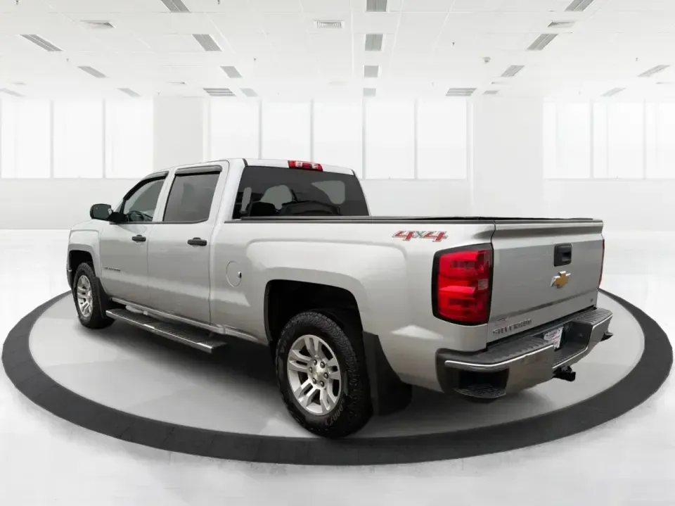 2014 Chevrolet Silverado 1500 1LT (3GCUKREC1EG) with an 5.3L V8 OHV 16V engine, 6-Speed Automatic transmission, located at 8750 N County Rd 25A, Piqua, OH, 45356, (937) 908-9800, 40.164391, -84.232513 - **Elevate Your Lifestyle with the 2014 Chevrolet Silverado 1500** <br /> <br /> Unleash the power of adventure with the 2014 Chevrolet Silverado 1500, the perfect companion for weekend road trips, family outings, or tackling tough jobs around Troy, OH. This rugged yet refined truck blends capabilit - Photo#4