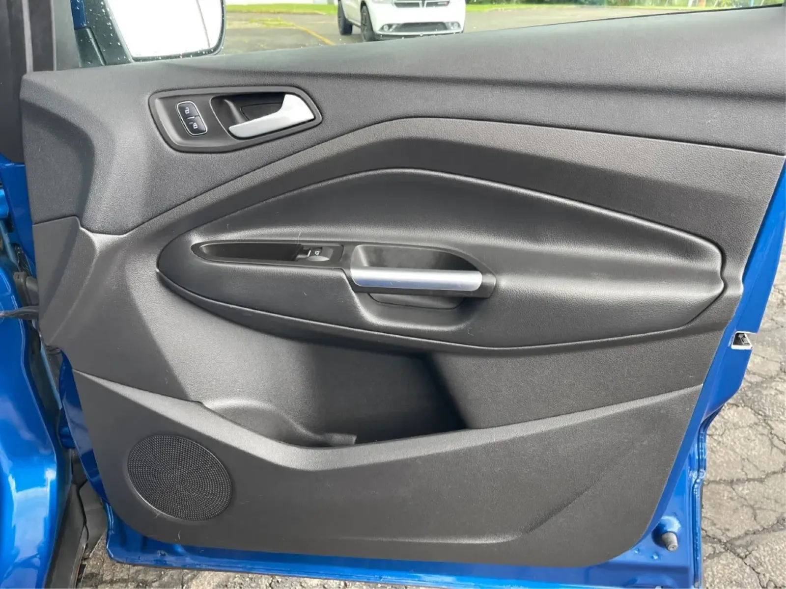 2017 Ford Escape SE (1FMCU0GD5HU) with an Other engine, located at 1951 S Dayton Lakeview Rd., New Carlisle, OH, 45344, (937) 908-9800, 39.890999, -84.050255 - **Adventure Awaits in This 2017 Ford Escape SE Perfect for Your Ohio Lifestyle!**<br /> <br /> Are you ready to embrace the open road? Whether you're commuting to work, taking the kids to soccer practice, or planning a weekend getaway to nearby attractions like the National Museum of the U.S. Air F - Photo#19