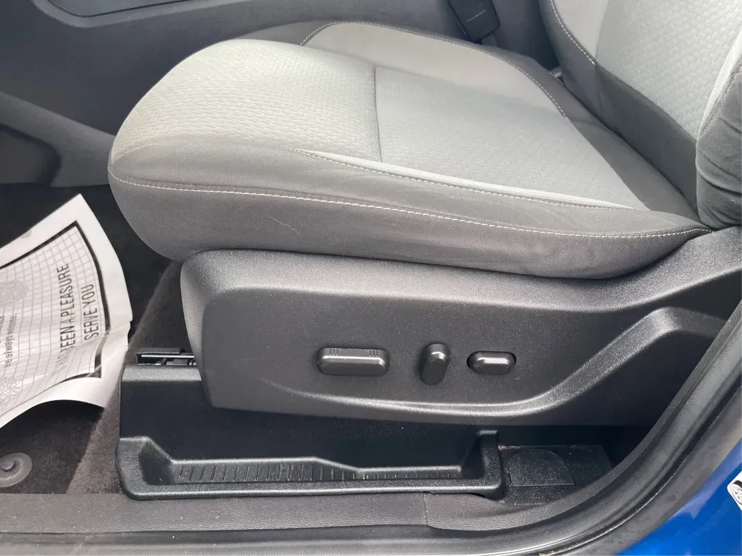 2017 Ford Escape SE (1FMCU0GD5HU) with an Other engine, located at 1184 Kauffman Ave, Fairborn, OH, 45324, (937) 908-9800, 39.807072, -84.030914 - **Adventure Awaits in This 2017 Ford Escape SE Perfect for Your Ohio Lifestyle!**<br /> <br /> Are you ready to embrace the open road? Whether you're commuting to work, taking the kids to soccer practice, or planning a weekend getaway to nearby attractions like the National Museum of the U.S. Air F - Photo#18