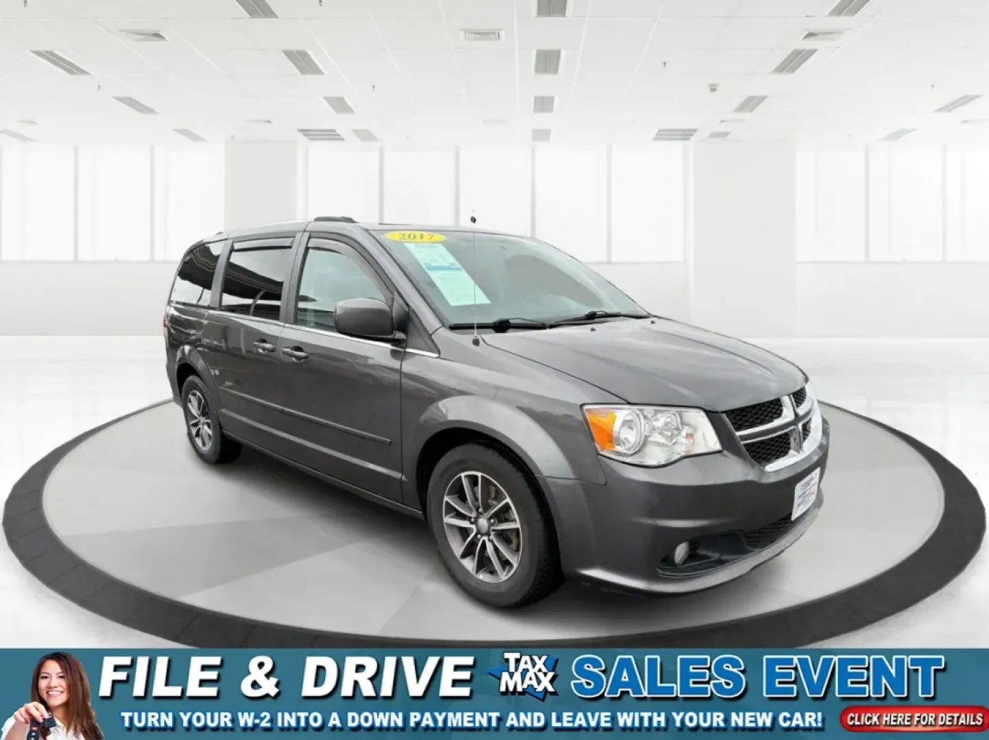 2017 Dodge Grand Caravan SXT (2C4RDGCG4HR) with an Pentastar 3.6L V-6 DOHC engine, located at 8750 N County Rd 25A, Piqua, OH, 45356, (937) 908-9800, 40.164391, -84.232513 - 2017 Dodge Grand Caravan SXT - Photo#0