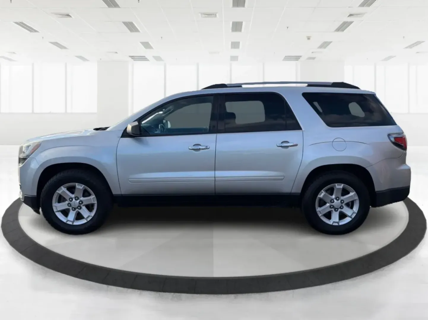 2014 GMC Acadia SLE-2 AWD (1GKKVPKD1EJ) with an 3.6L V6 DOHC 24V engine, 6-Speed Automatic transmission, located at 1230 East Main St, Xenia, OH, 45385, (937) 908-9800, 39.688026, -83.910172 - If you're searching for the perfect family SUV that balances style, comfort, and an adventurous spirit, look no further than this stunning 2014 GMC Acadia SLE-2 AWD, now available at Advantage Car and Credit in Fairborn, OH. With spacious seating for up to eight passengers and the versatility needed - Photo#5
