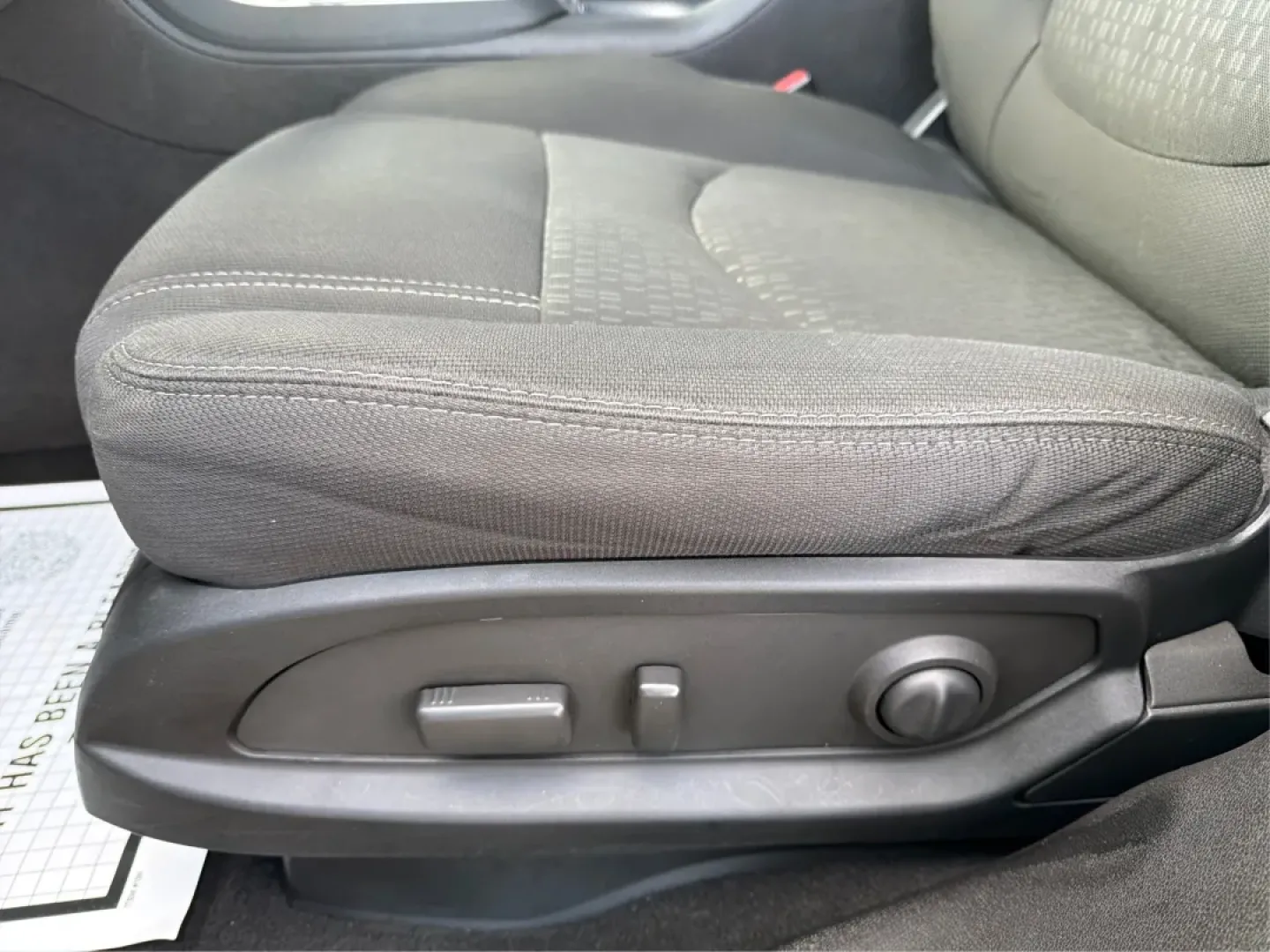 2014 GMC Acadia SLE-2 AWD (1GKKVPKD1EJ) with an 3.6L V6 DOHC 24V engine, 6-Speed Automatic transmission, located at 1230 East Main St, Xenia, OH, 45385, (937) 908-9800, 39.688026, -83.910172 - If you're searching for the perfect family SUV that balances style, comfort, and an adventurous spirit, look no further than this stunning 2014 GMC Acadia SLE-2 AWD, now available at Advantage Car and Credit in Fairborn, OH. With spacious seating for up to eight passengers and the versatility needed - Photo#18