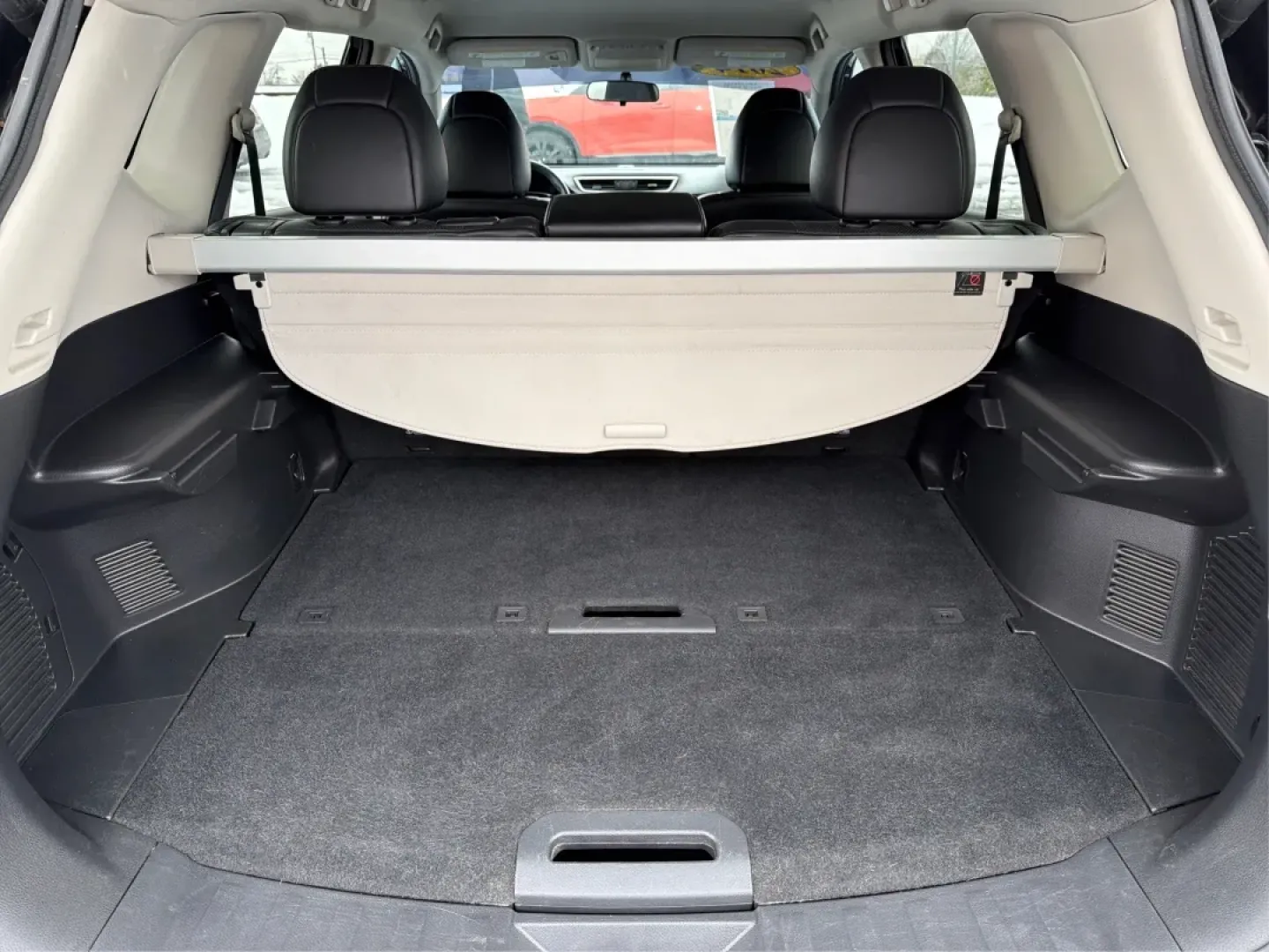 2014 Nissan Rogue SL (5N1AT2MV2EC) with an 2.5L I-4 DOHC engine, located at 1099 N County Rd 25A , Troy, OH, 45373, (937) 908-9800, 40.057079, -84.212883 - **Your Adventure Awaits with the 2014 Nissan Rogue SL at Advantage Car and Credit - Troy!**<br /> <br /> Are you ready to explore the great outdoors or tackle your daily commute with confidence? The 2014 Nissan Rogue SL is the perfect SUV for those who crave versatility and comfort in their driving - Photo#12