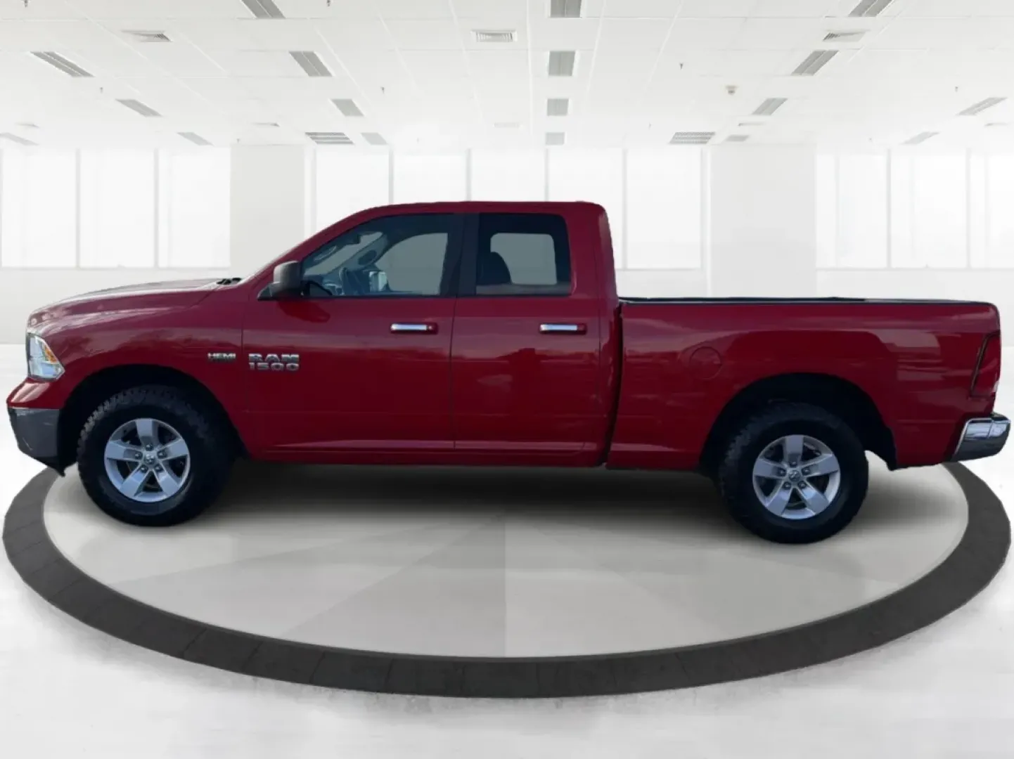 2016 Ram 1500 SLT (1C6RR7GT8GS) with an Other engine, located at 880 E. National Road, Vandalia, OH, 45377, (937) 908-9800, 39.891918, -84.183594 - Are you ready to elevate your adventures and tackle any terrain with confidence? Discover the perfect blend of rugged capability and modern comfort with this stunning 2016 Ram 1500 SLT, now available at Advantage Car and Credit in Vandalia, OH. With its striking Flame Red Clearcoat exterior and robu - Photo#5